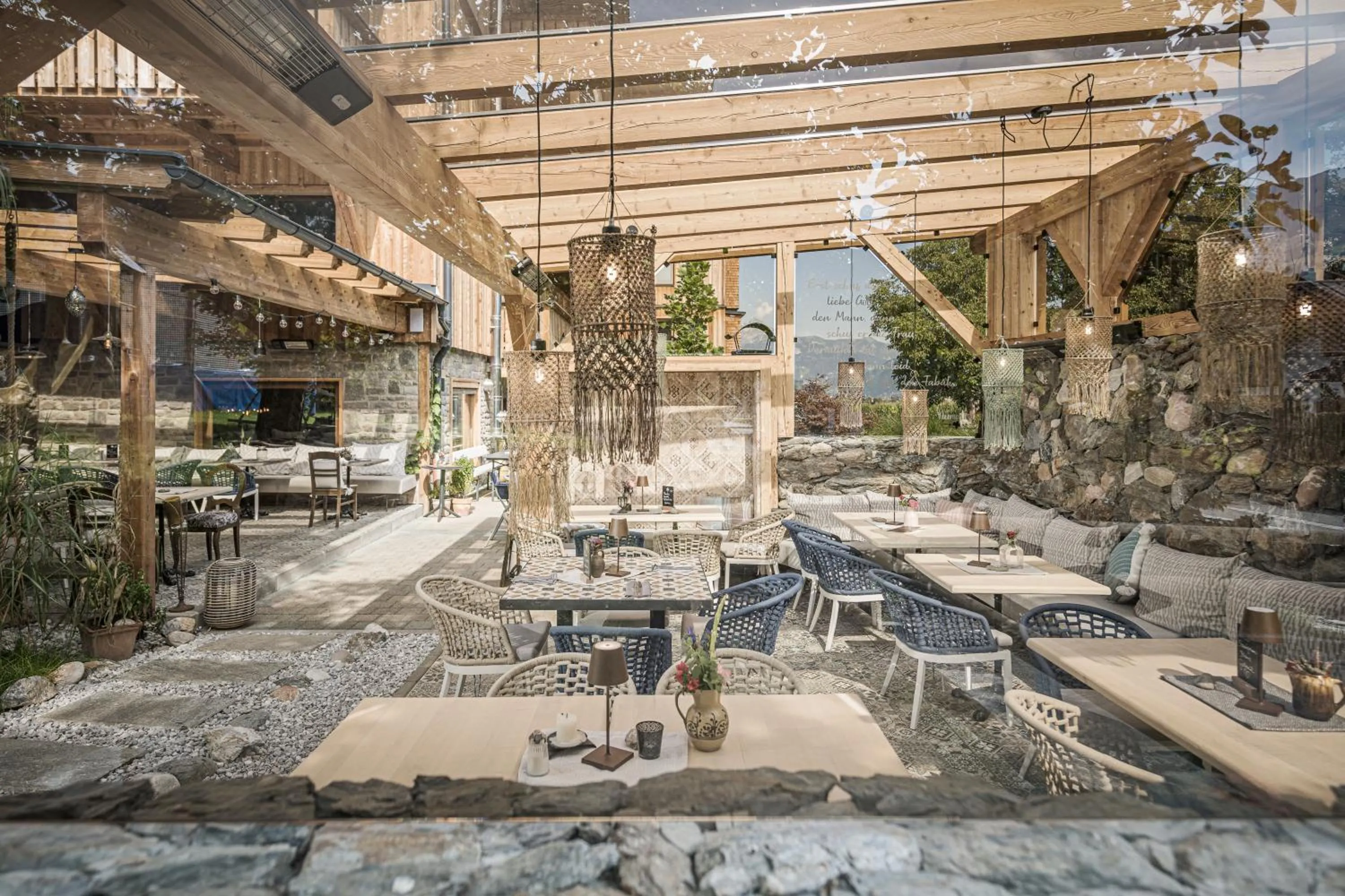 Restaurant/places to eat in Appartement Zillertal Klee mit Restaurant KleemenTine