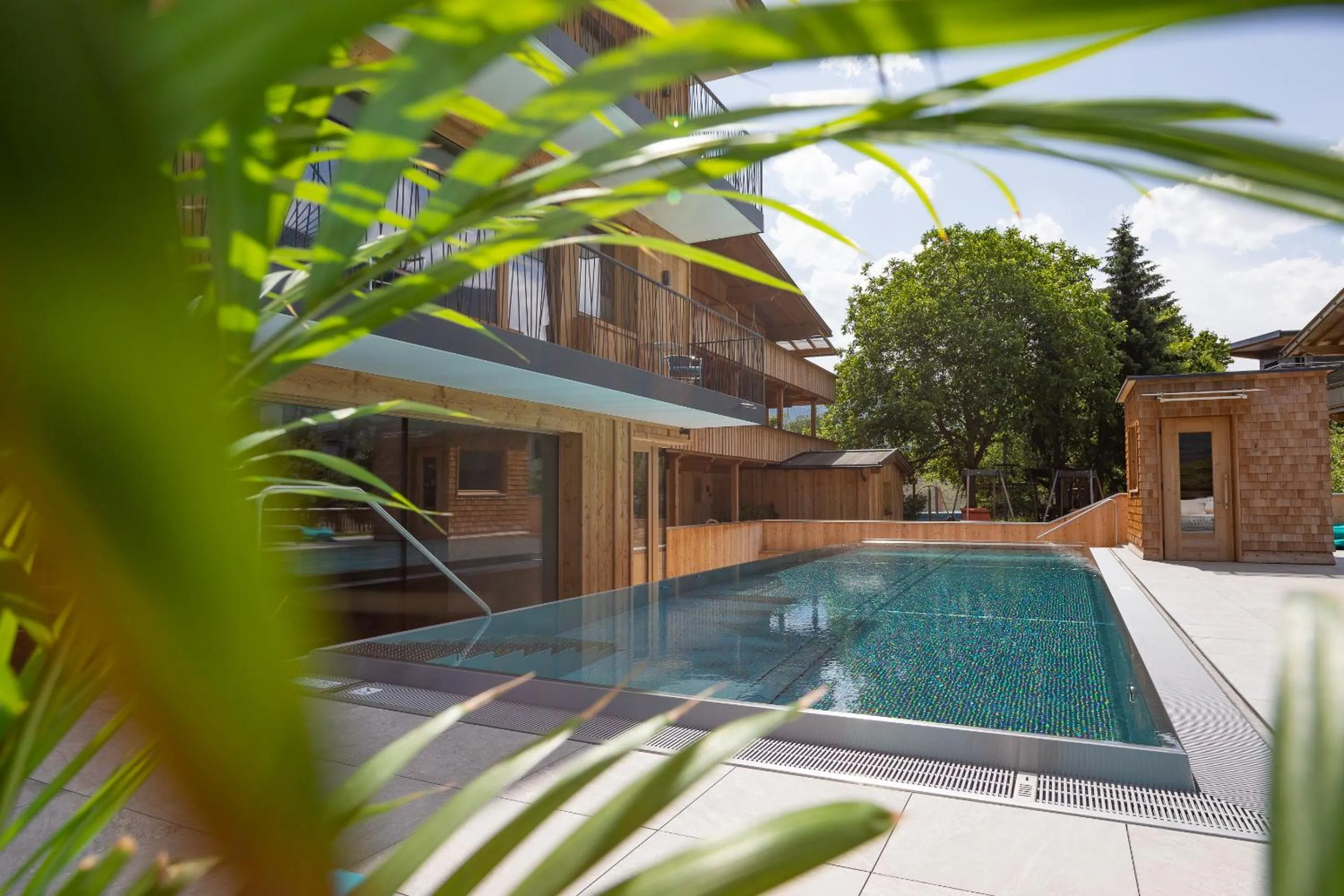Property building in Appartement Zillertal Klee mit Restaurant KleemenTine