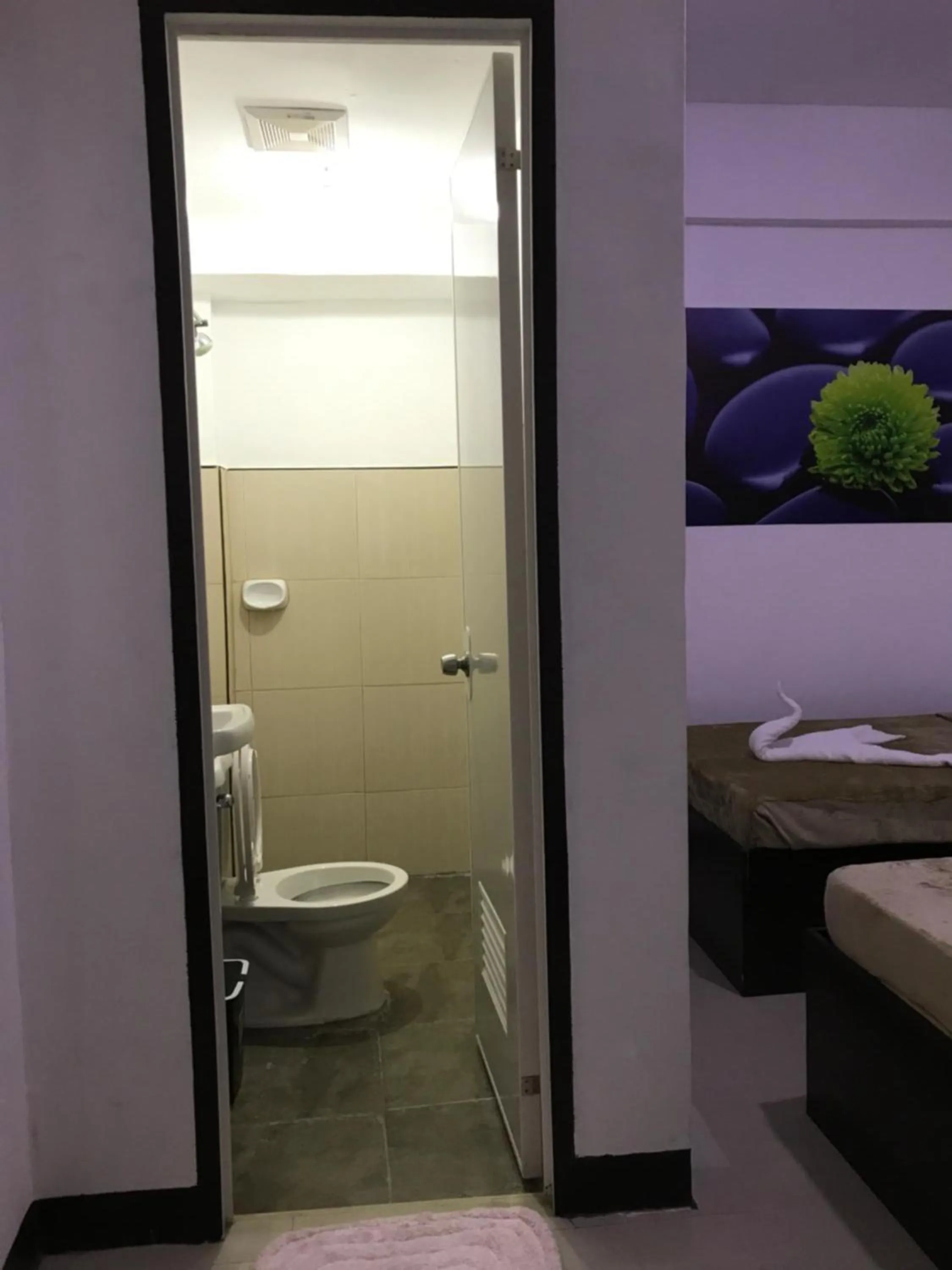 Bathroom in 4C's Tourist Lodge