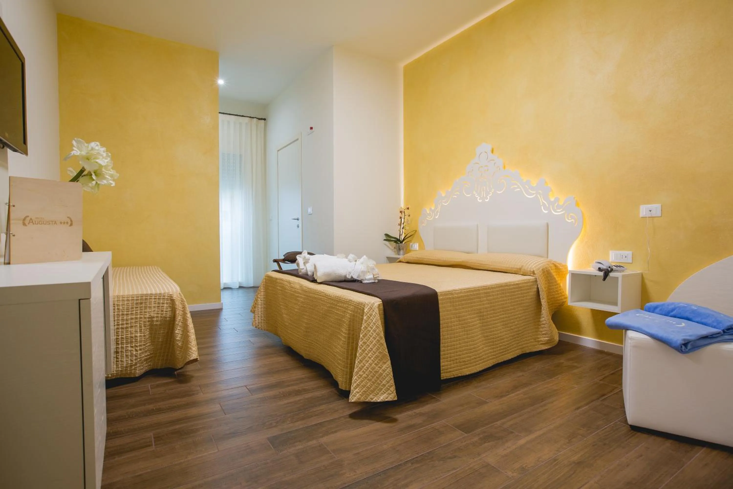 Bed in Hotel Augusta