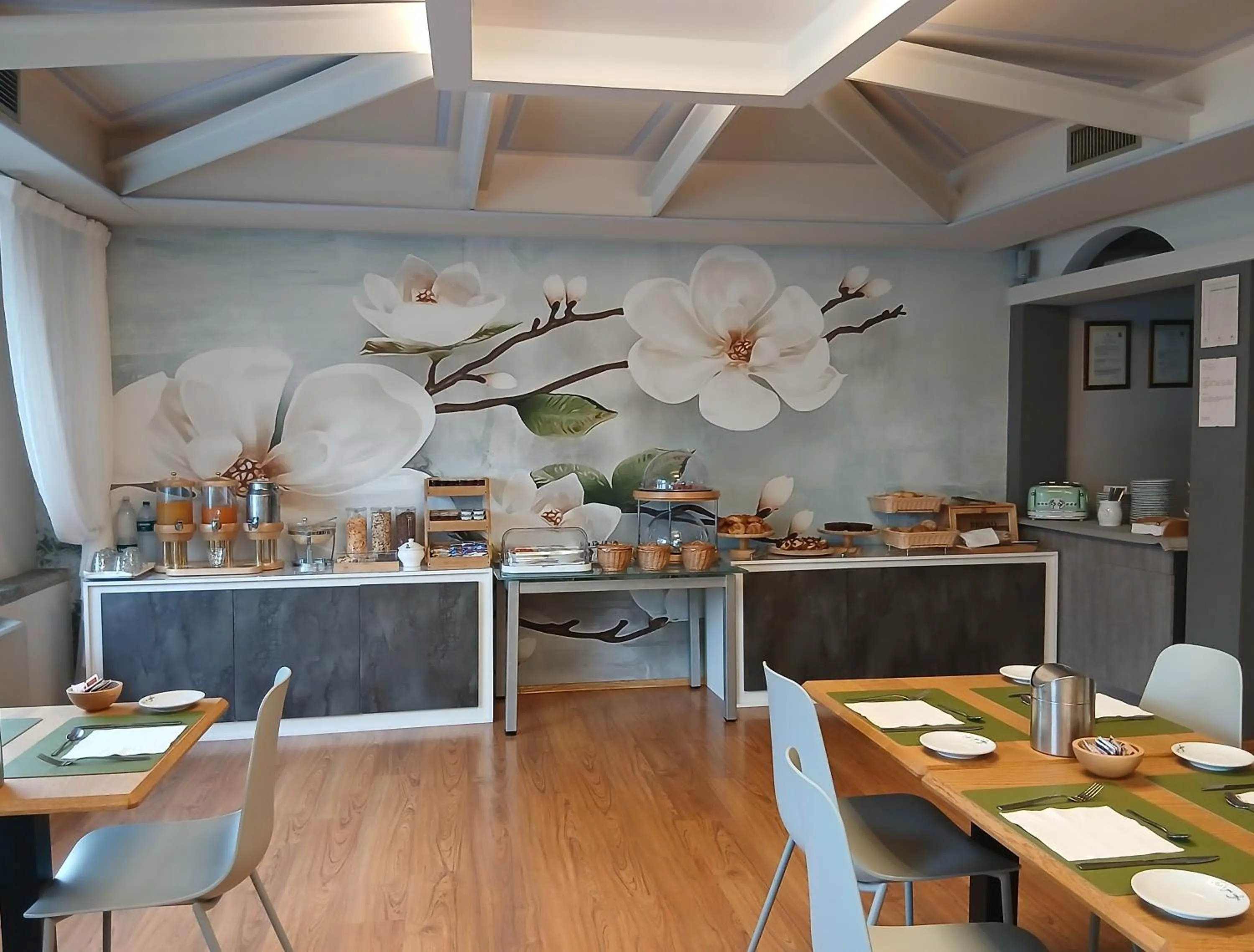 Continental breakfast in Hotel Aquadolce