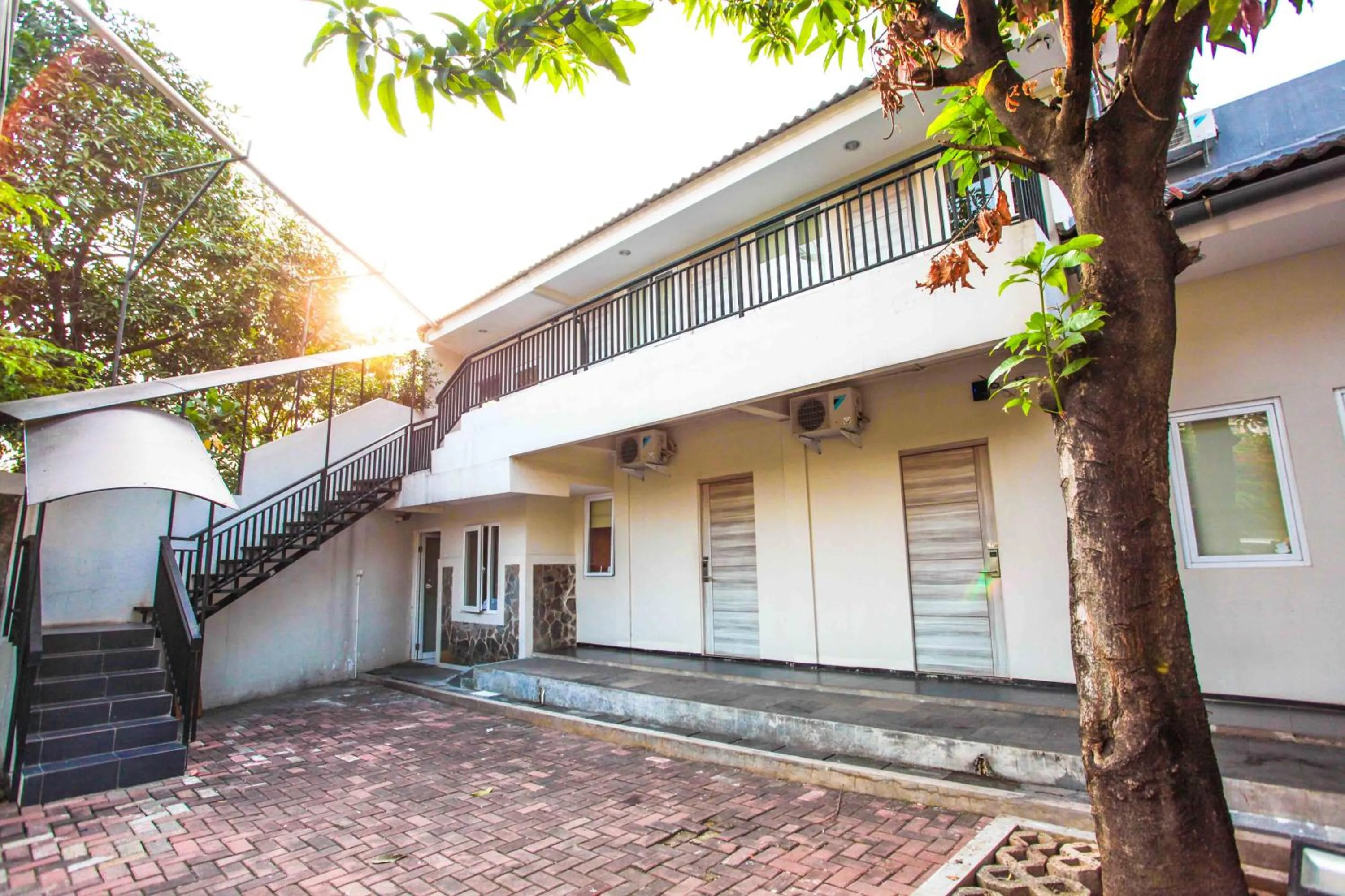 LeGreen Suite Supomo