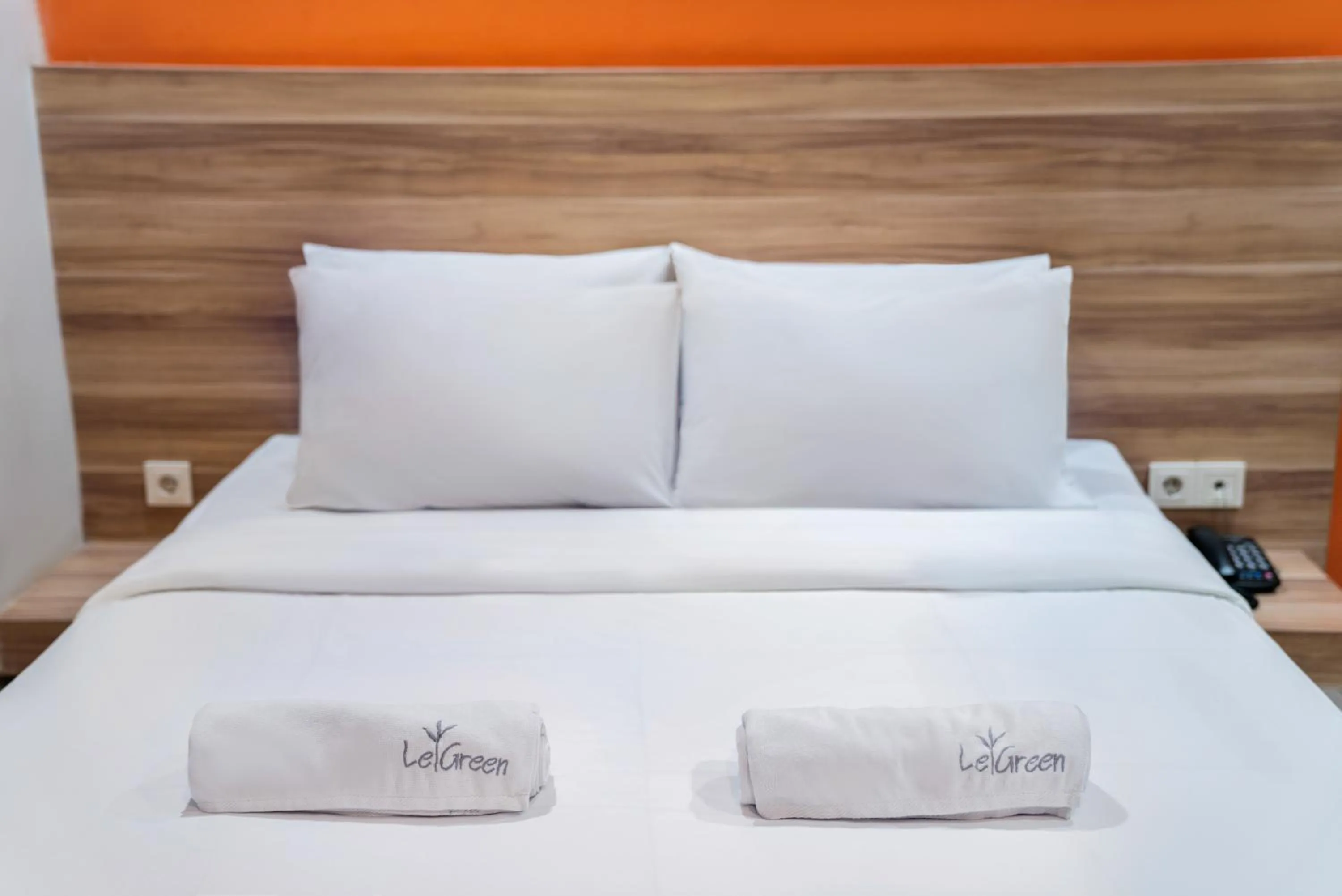 Bed in LeGreen Suite Supomo