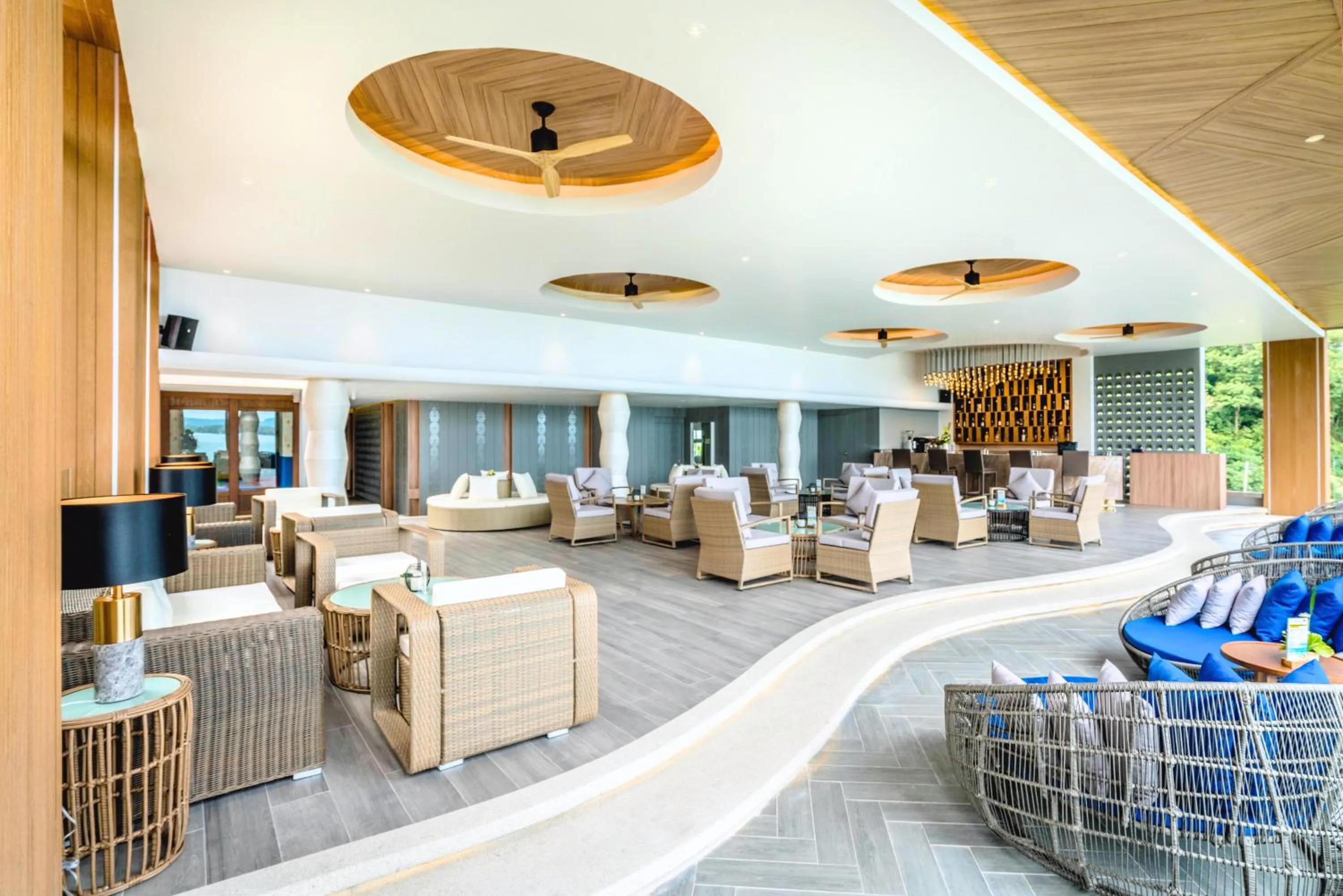 Lounge or bar in Namaka Resort Kamala