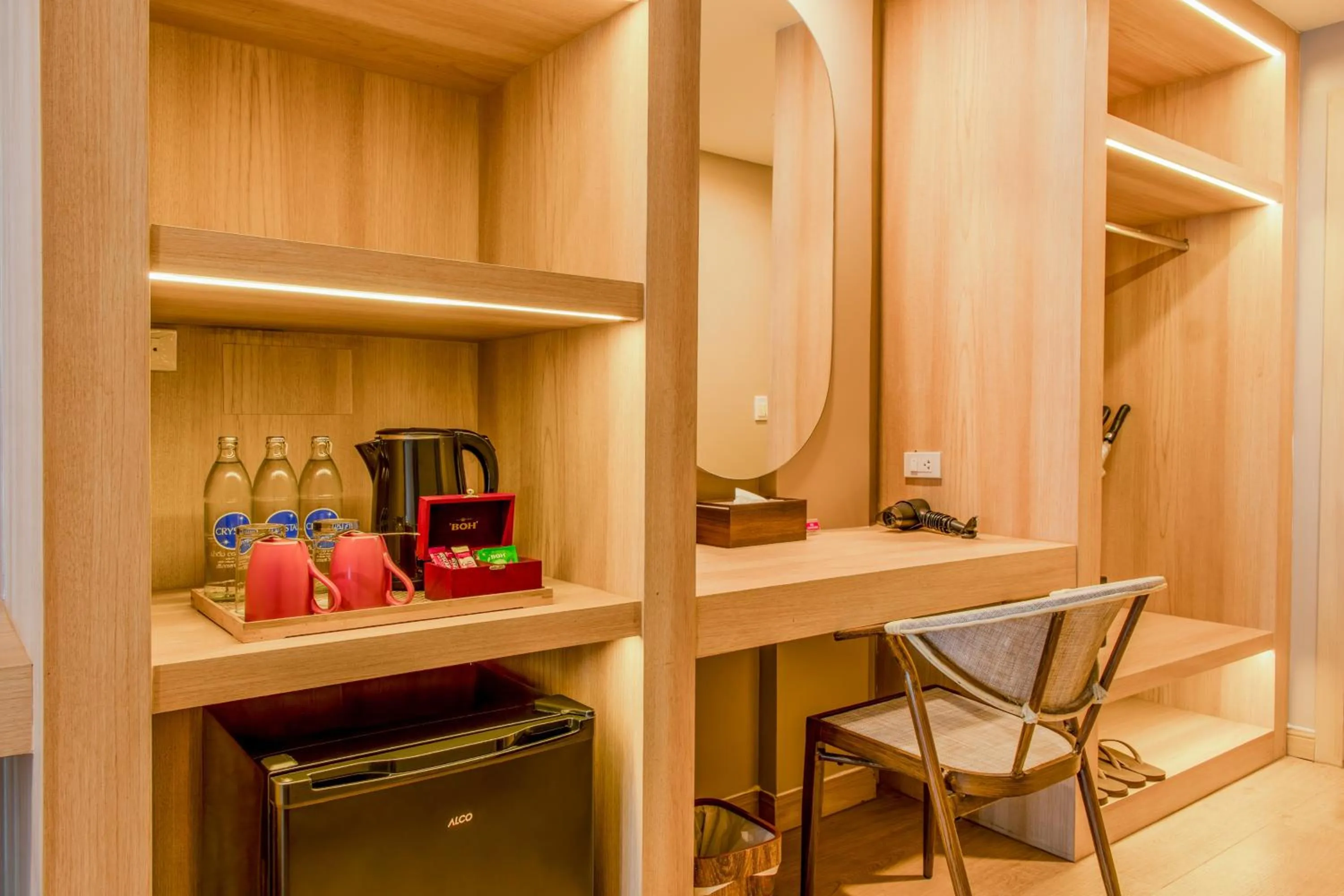 Coffee/tea facilities in Namaka Resort Kamala