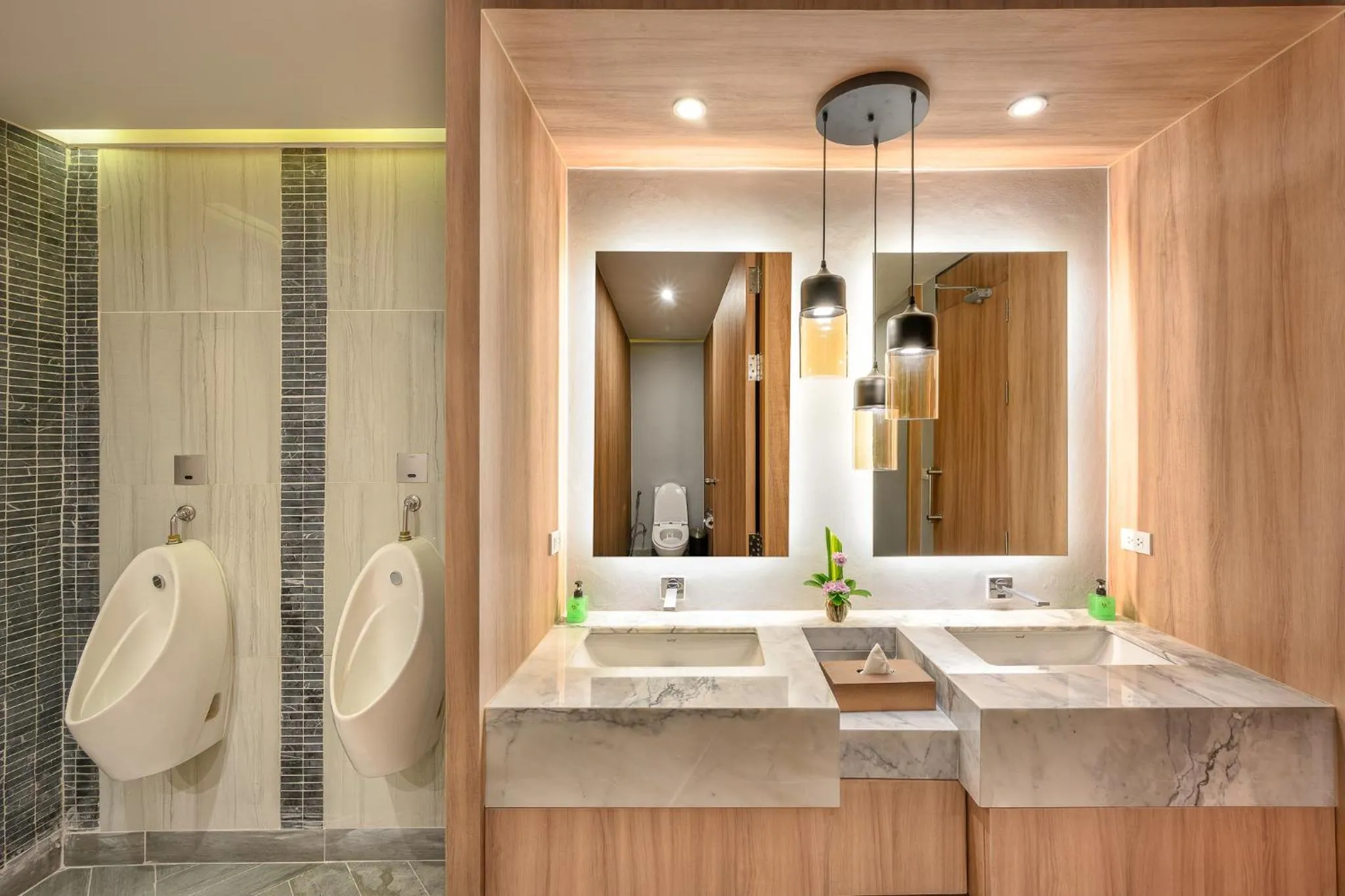 Toilet in Namaka Resort Kamala