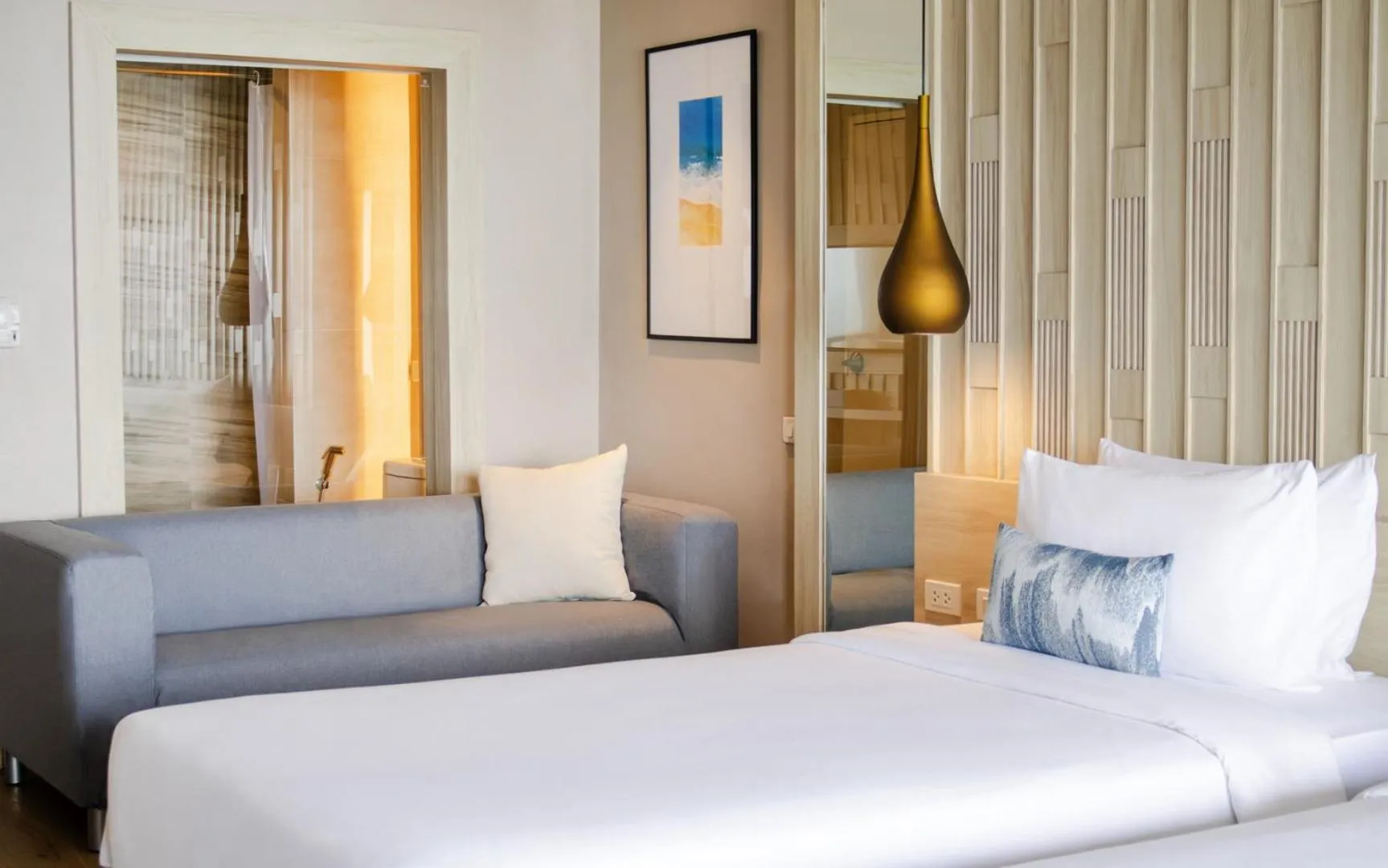 Bed in Namaka Resort Kamala