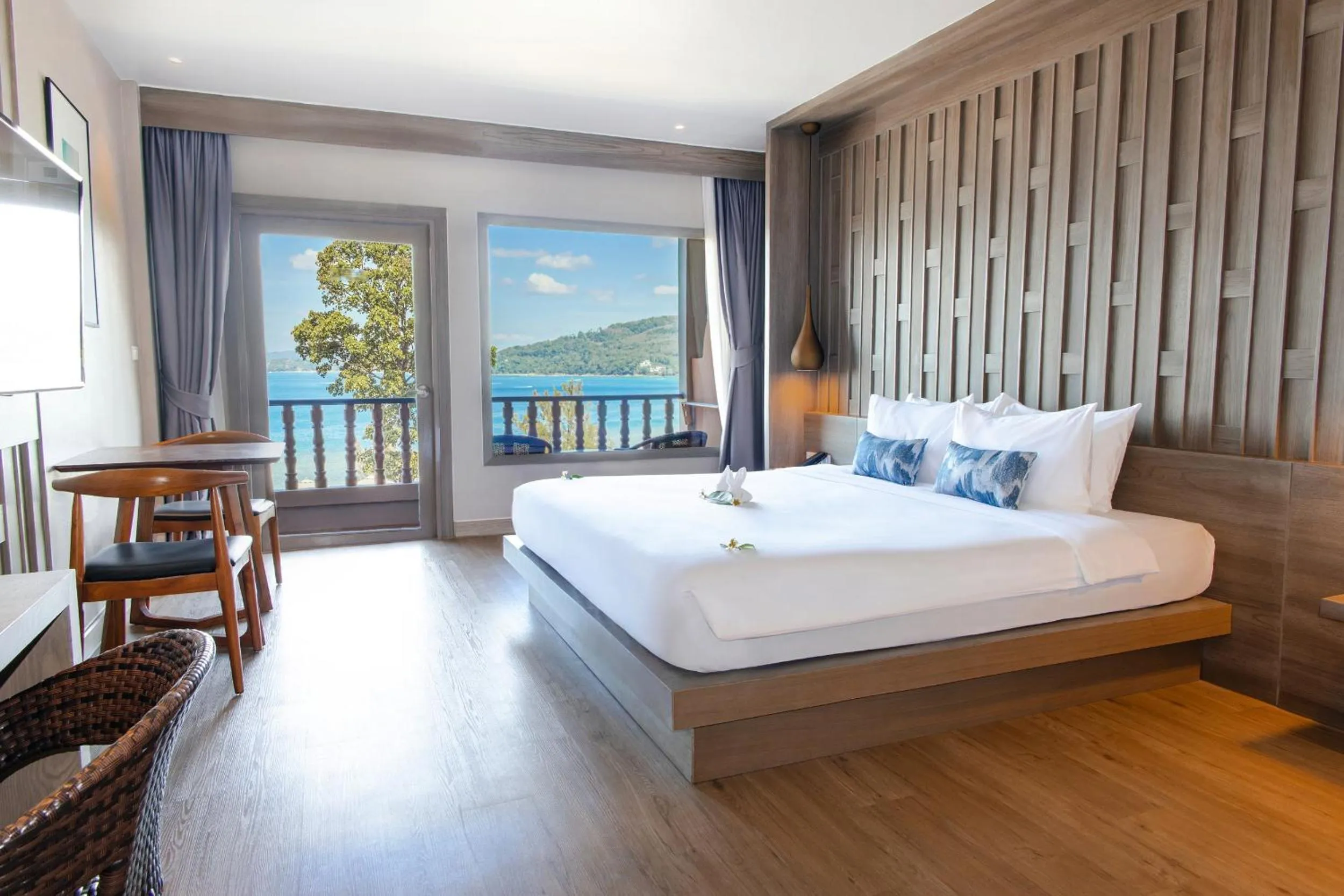 Bed in Namaka Resort Kamala