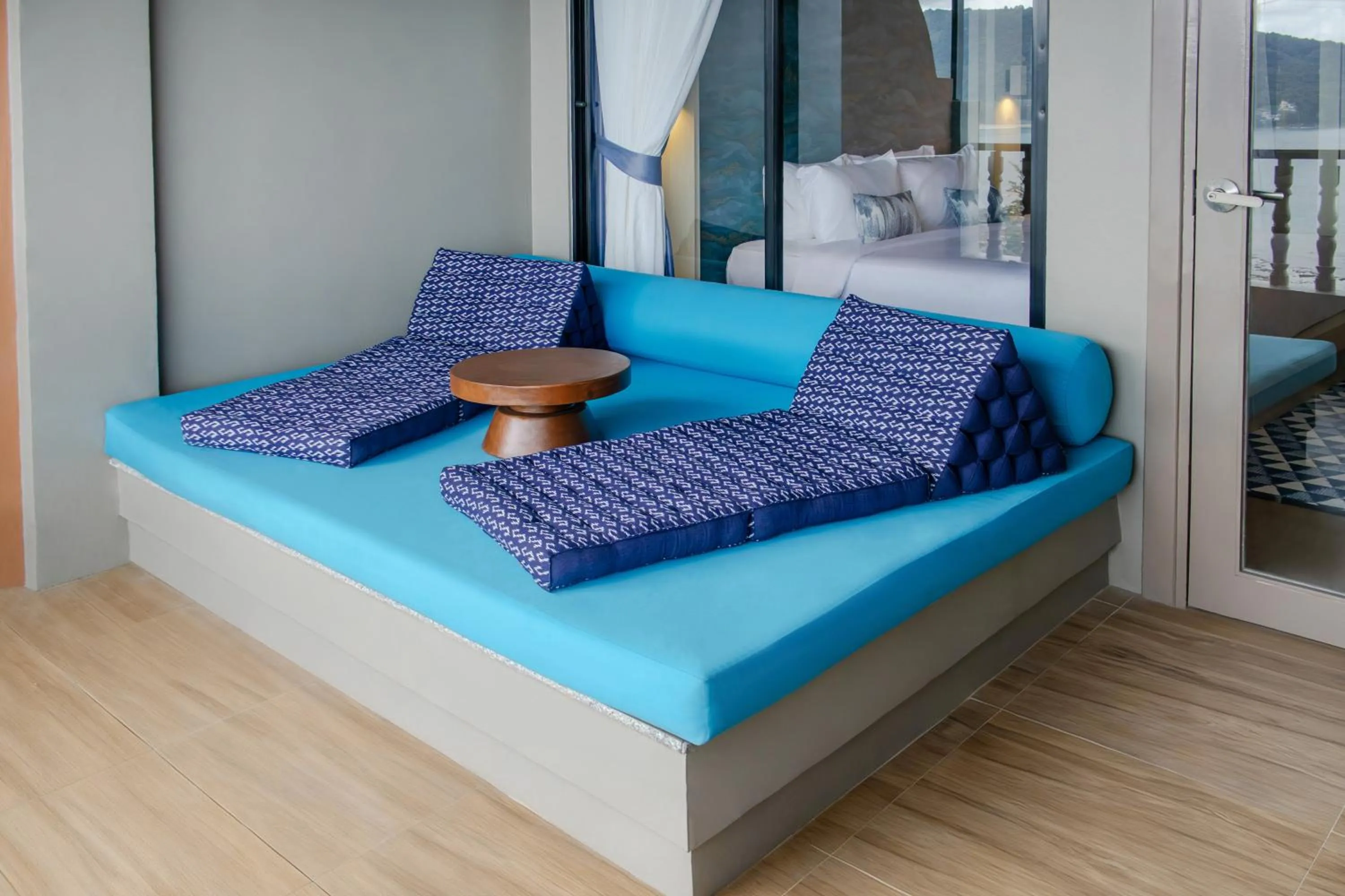 Balcony/Terrace, Bed in Namaka Resort Kamala