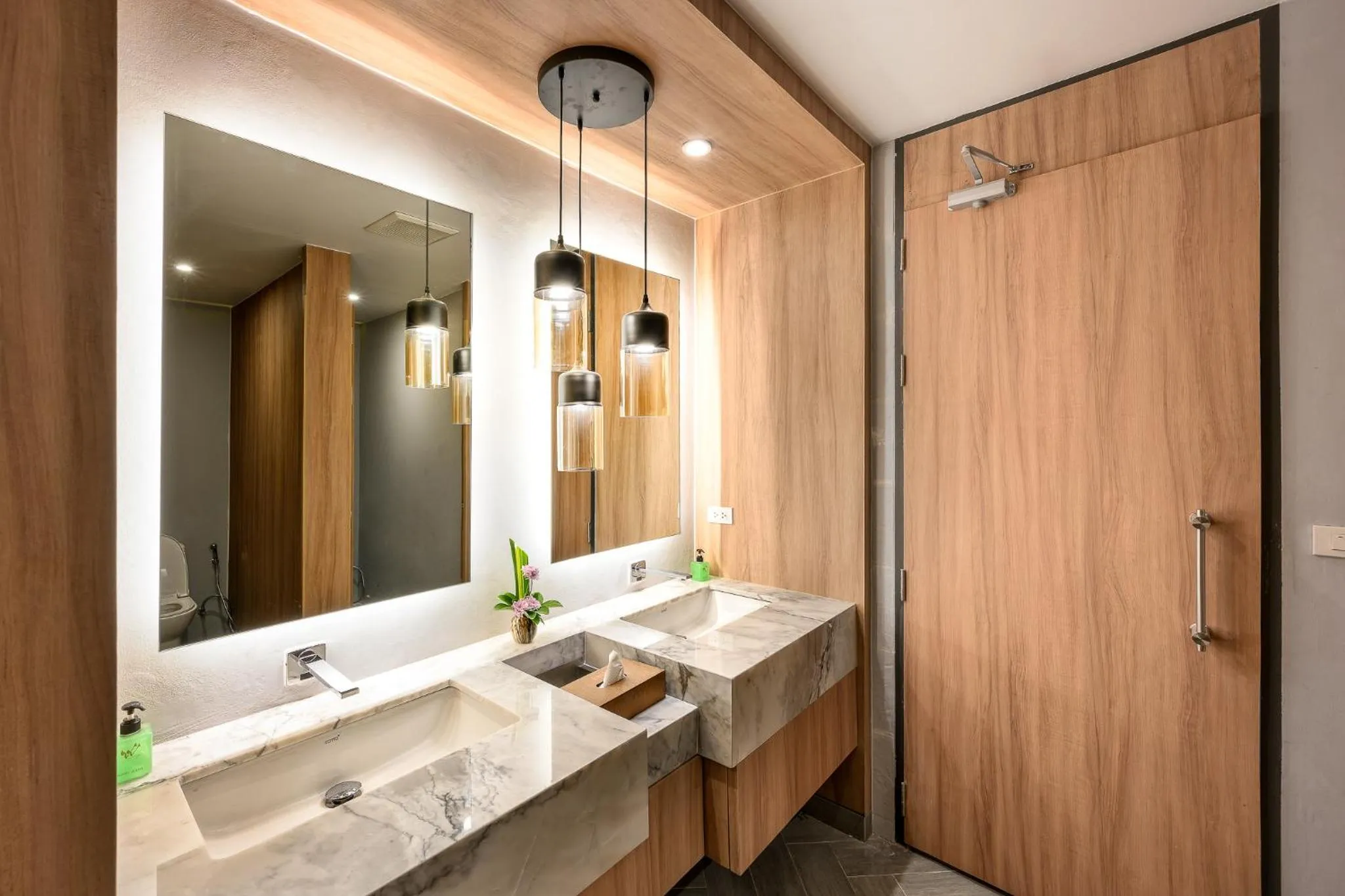 Toilet in Namaka Resort Kamala