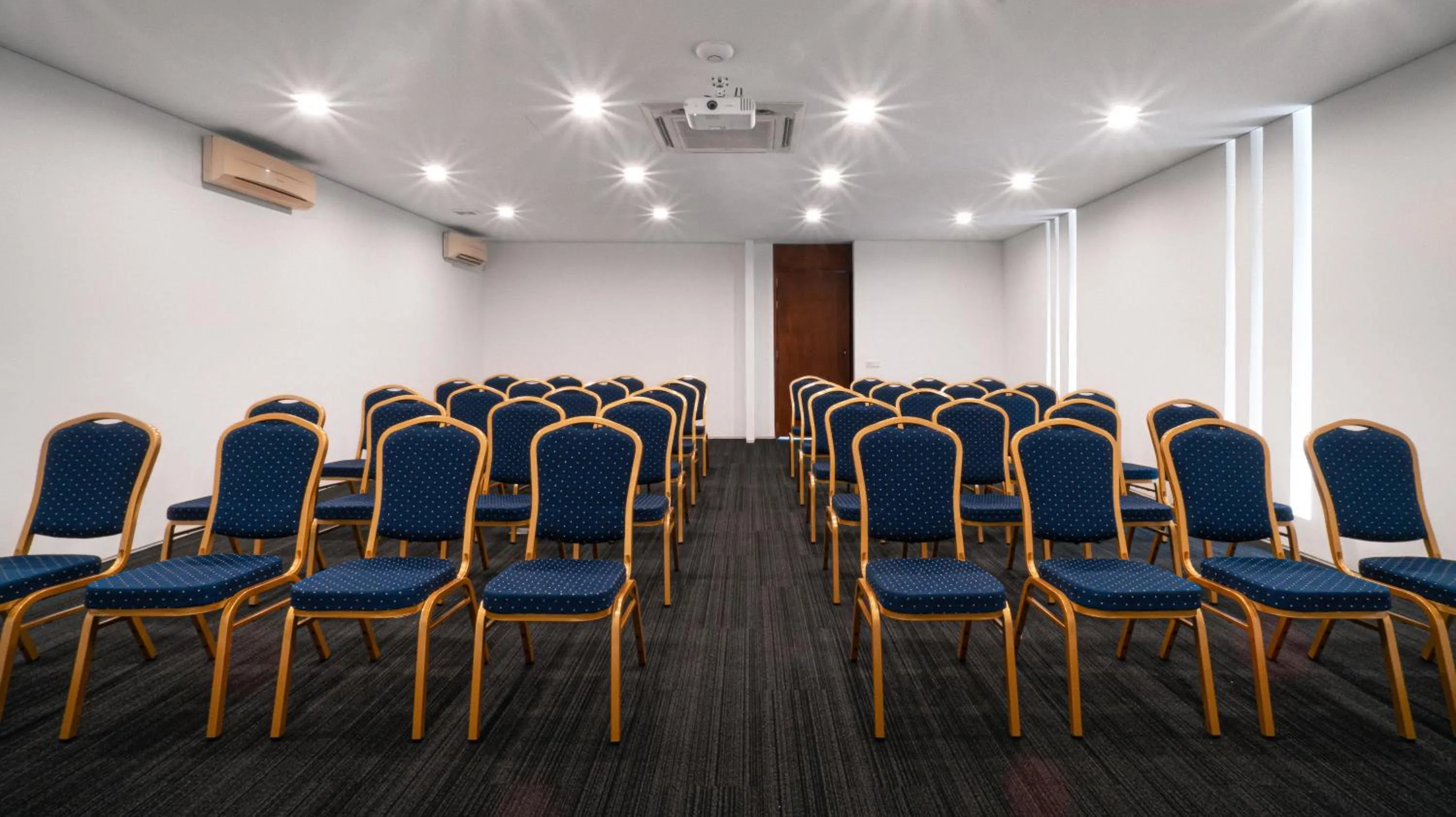 Business facilities in The Bale Phnom Penh by LifestyleRetreats