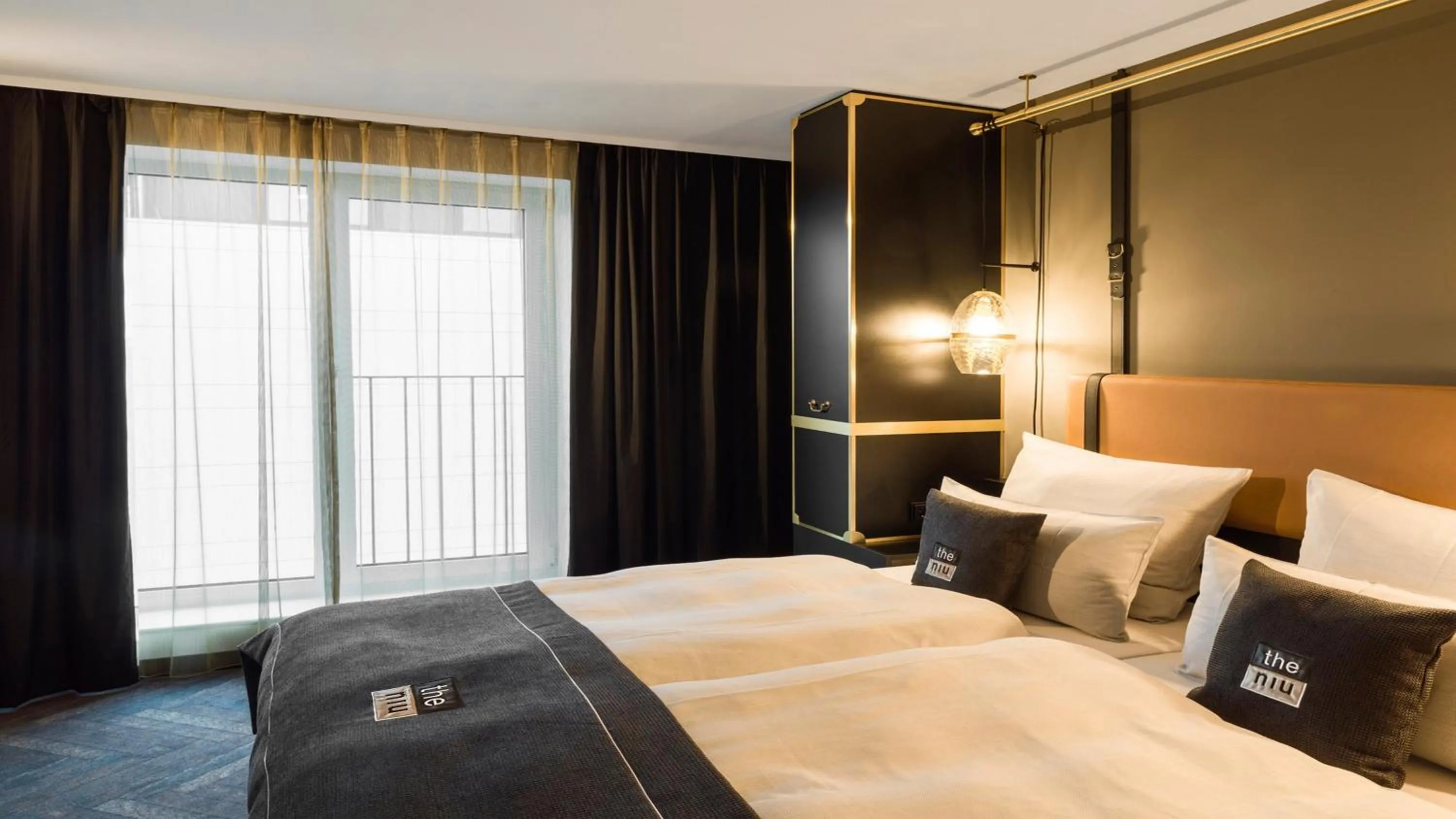 Photo of the whole room, Bed in Holiday Inn - the niu, Cobbles Essen by IHG