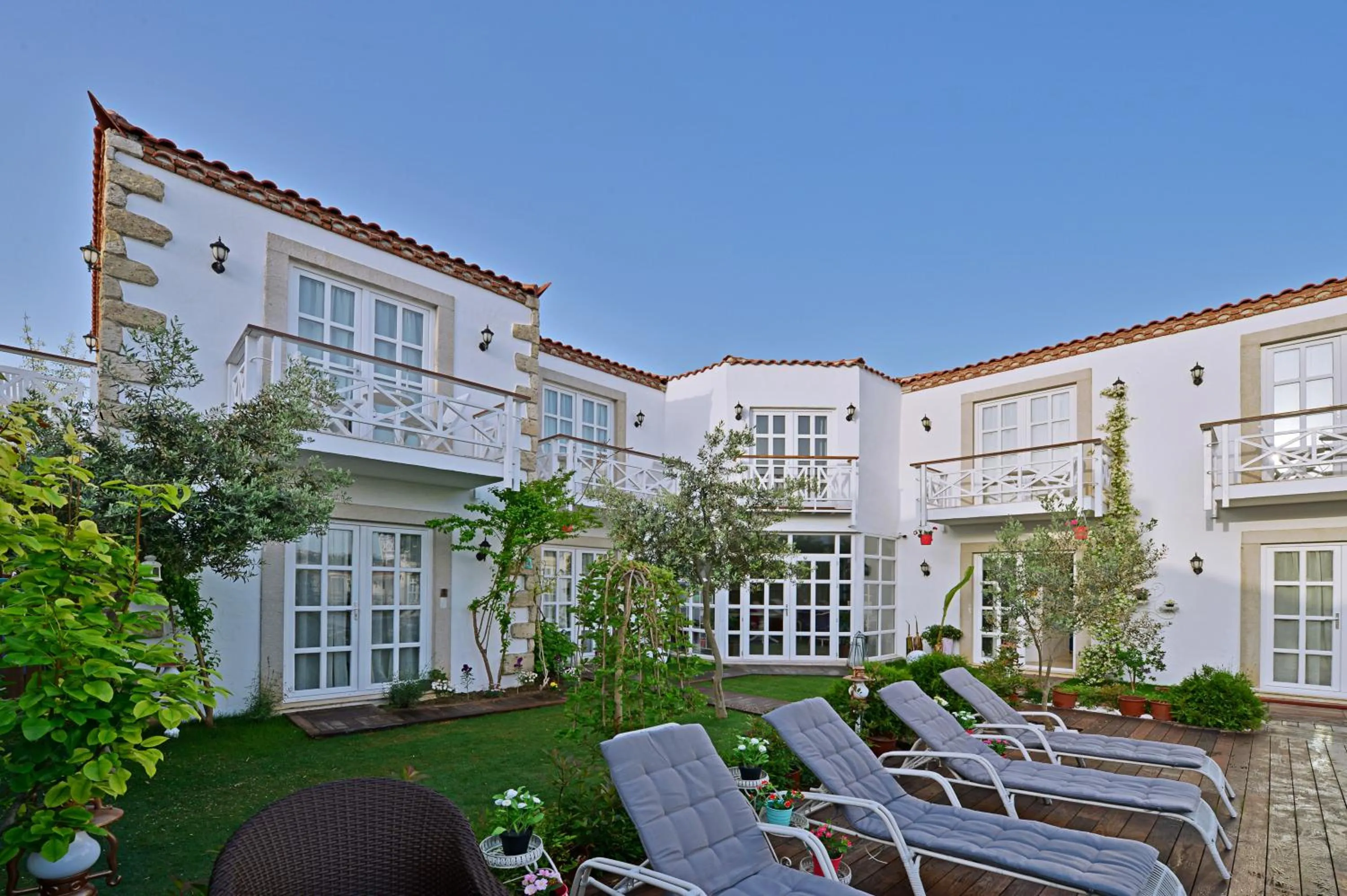 Property building in Bay C