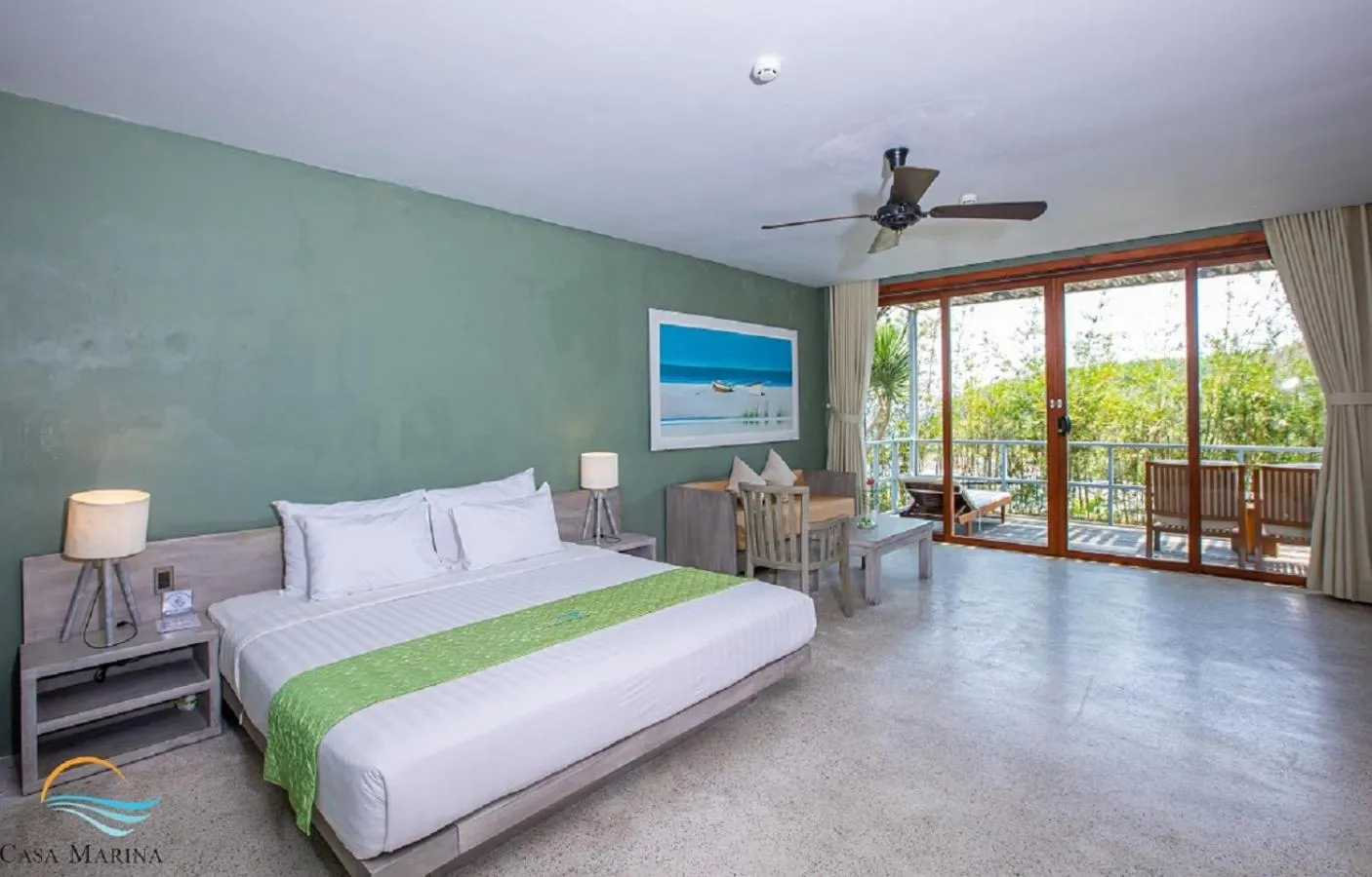 Bed in Casa Marina Resort