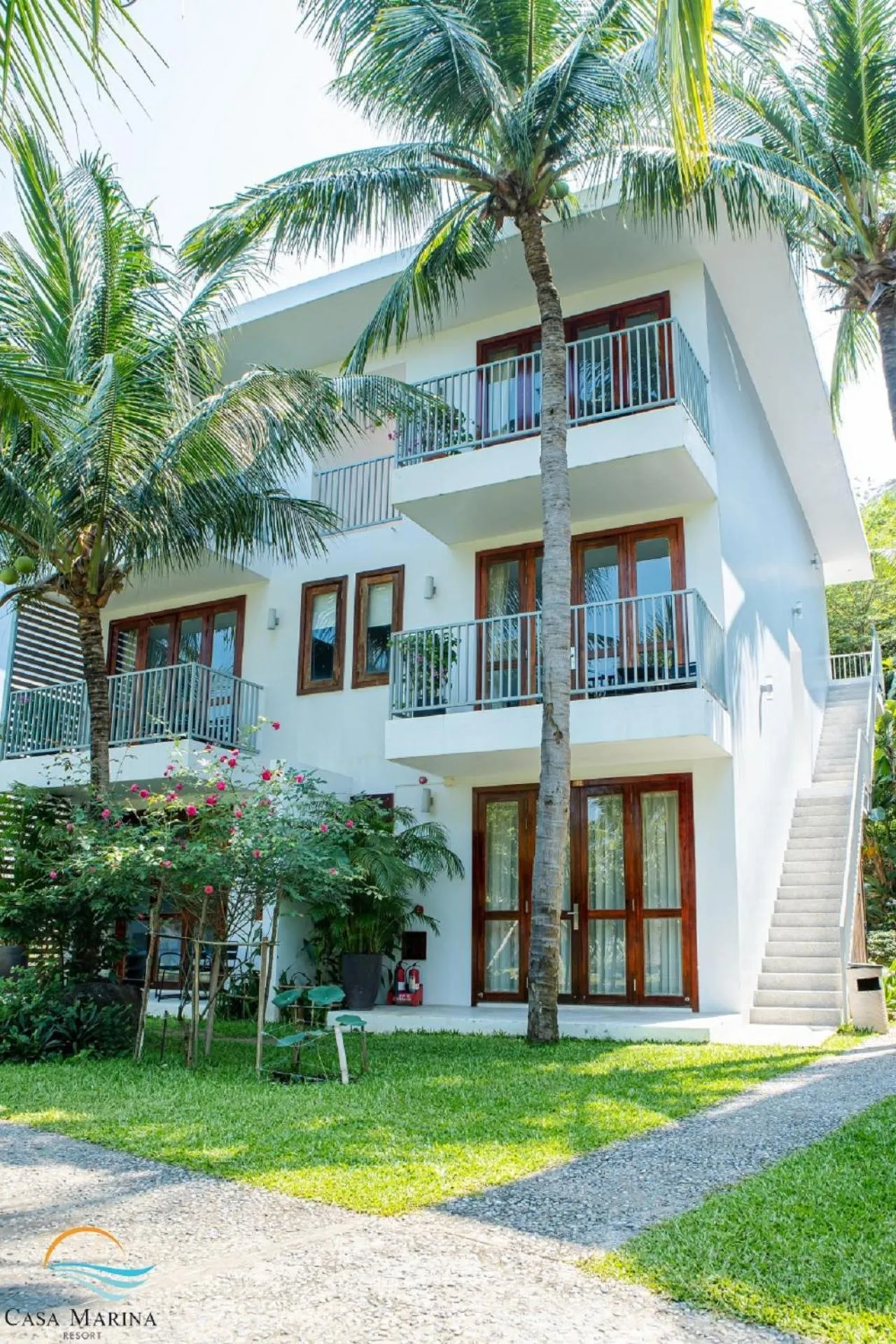 Property building in Casa Marina Resort