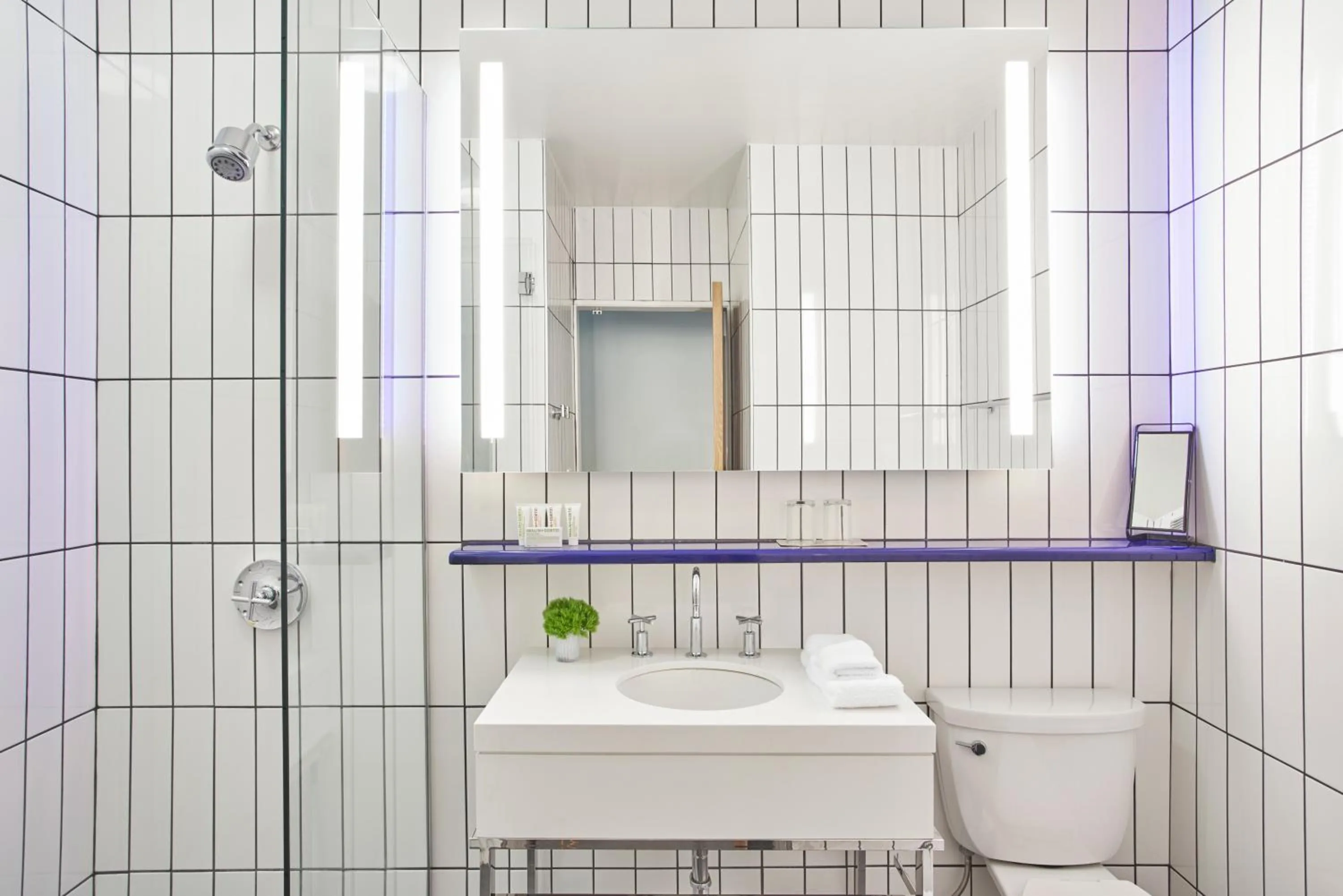 Bathroom in 21c Museum Hotel Louisville