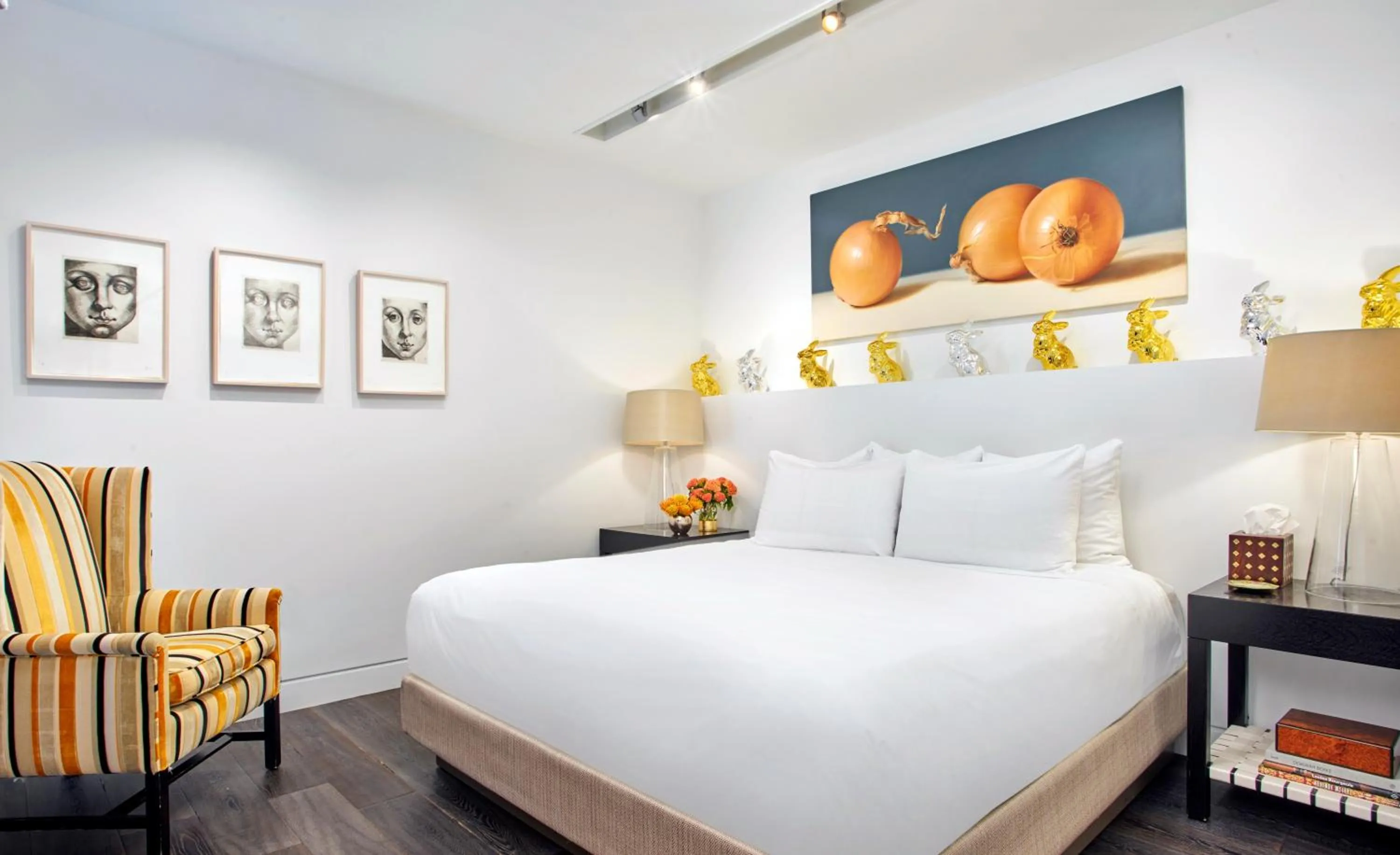 VIP, Bed in 21c Museum Hotel Louisville