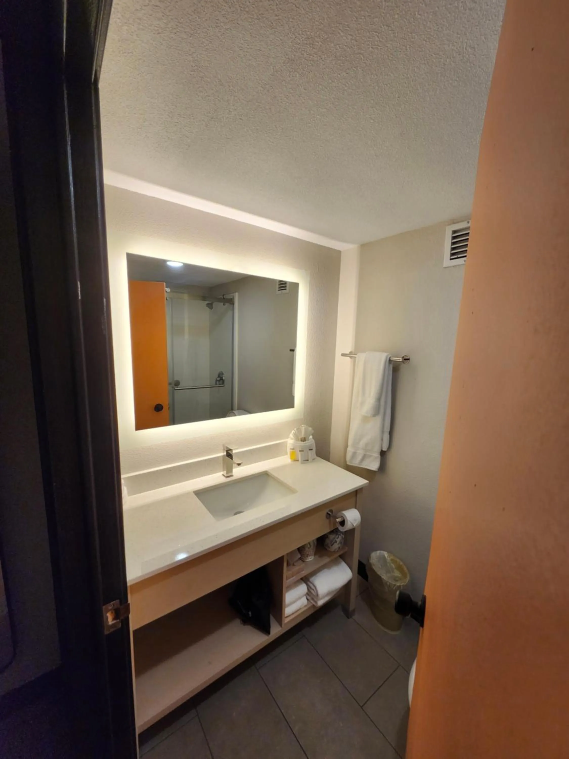 The Grand Inn Peoria