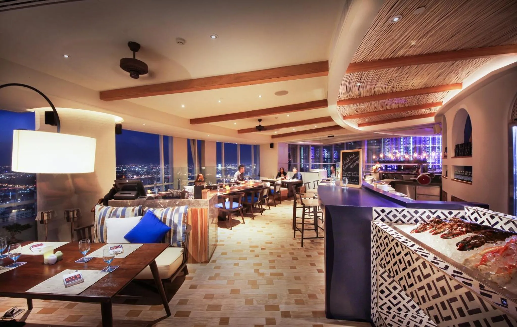 Restaurant/places to eat in Centara Grand At CentralWorld