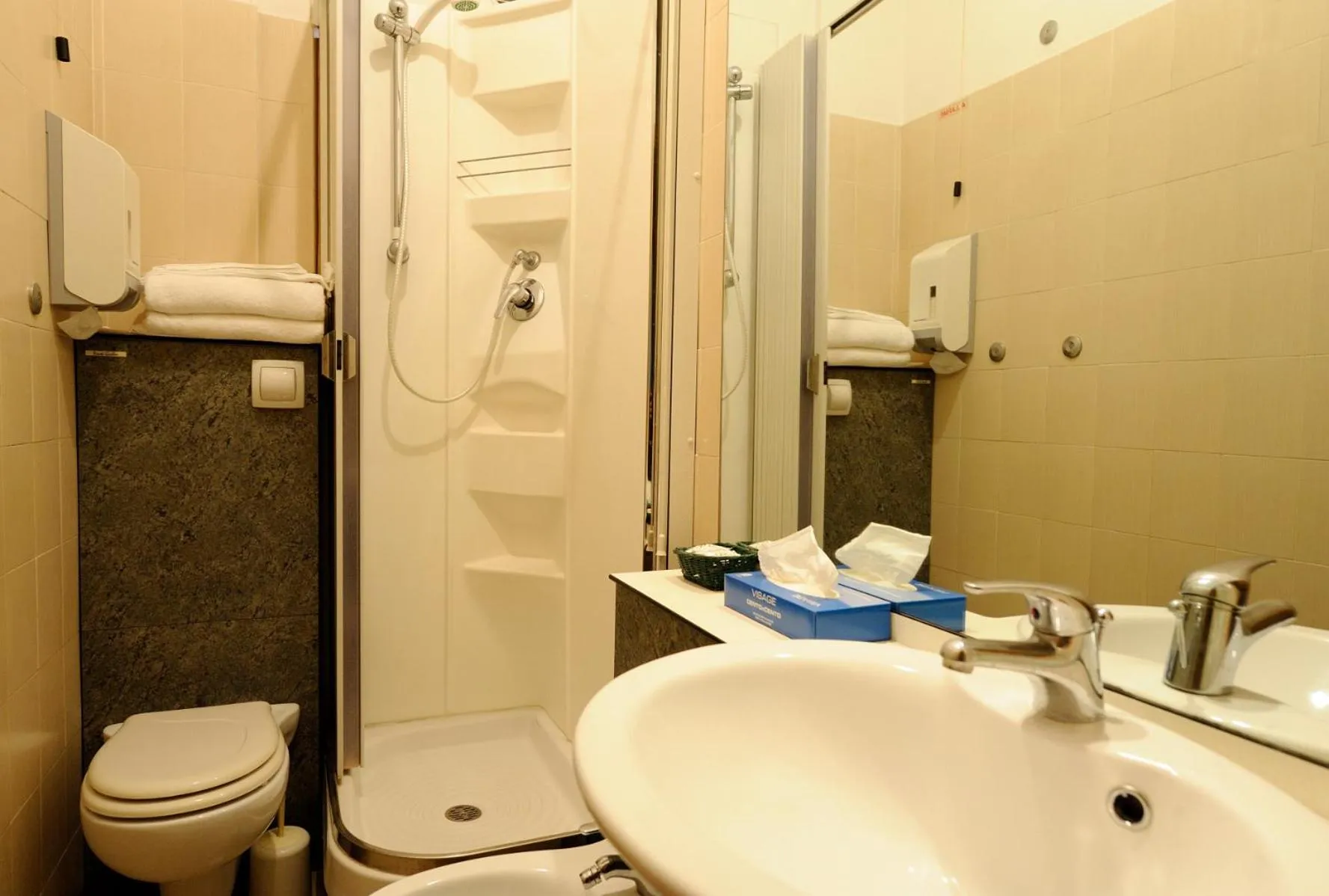 Bathroom in Hotel Trasimeno