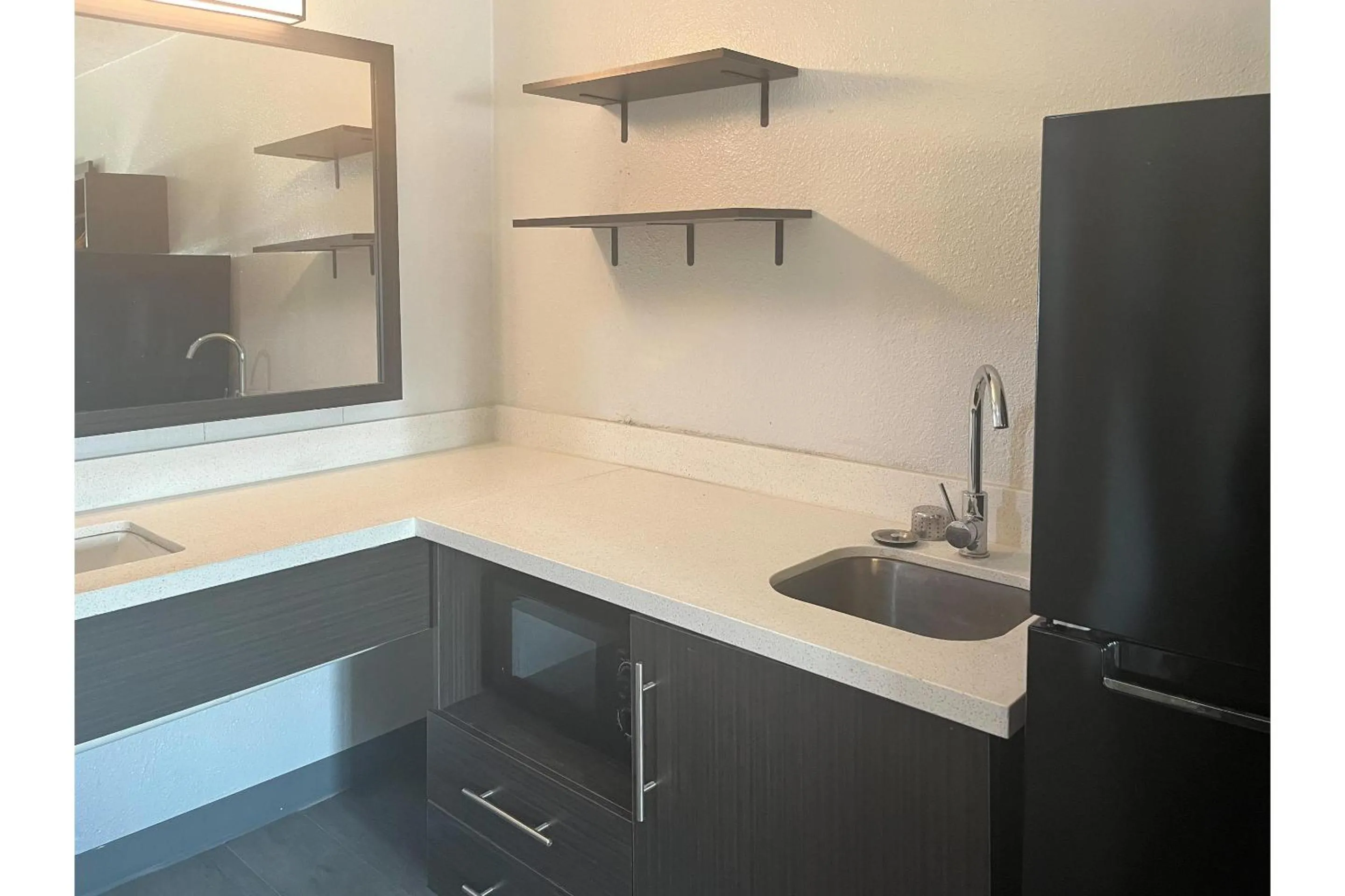 Studio 6 Lake Jackson, TX