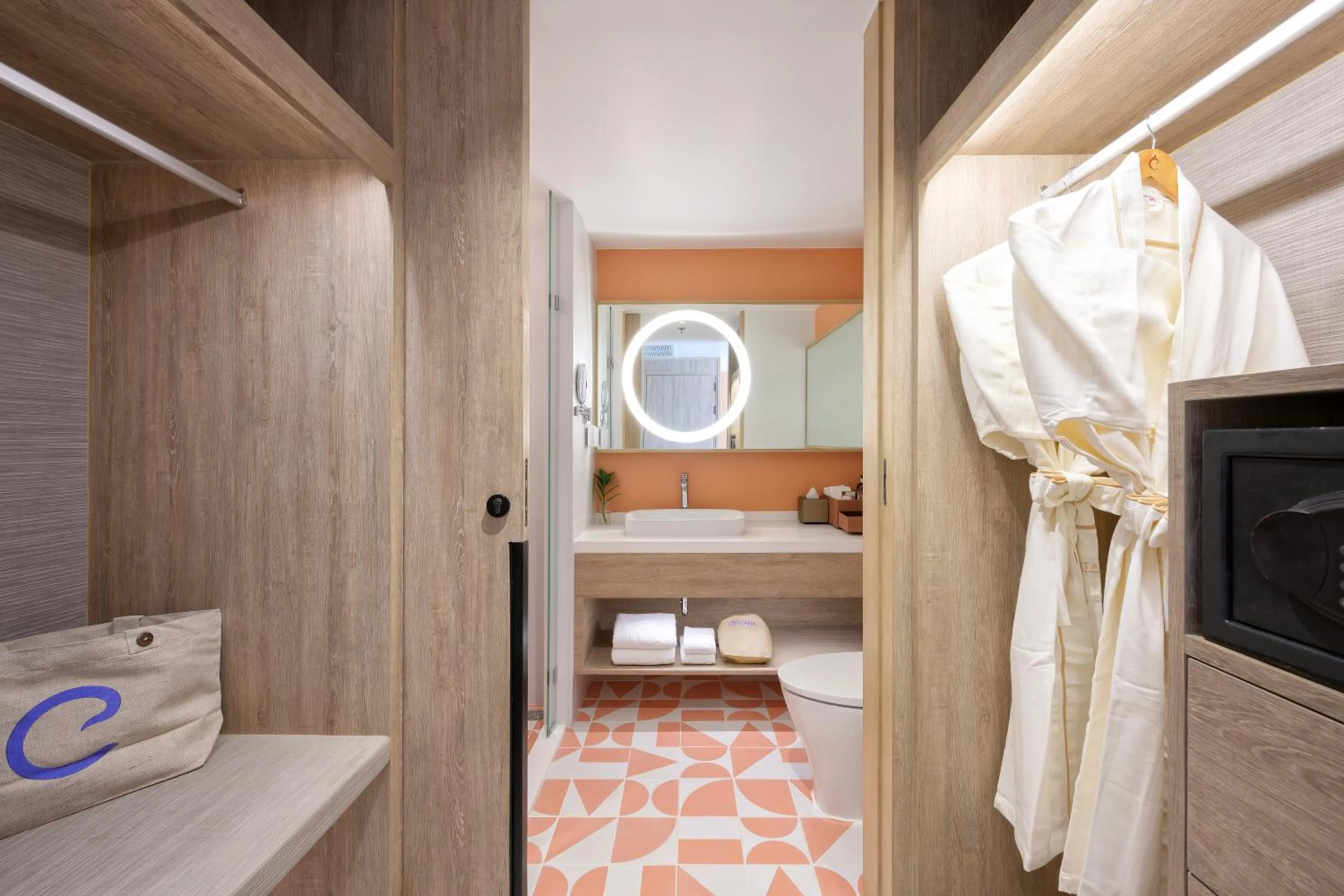 wardrobe, Bed in Centara Karon Resort Phuket