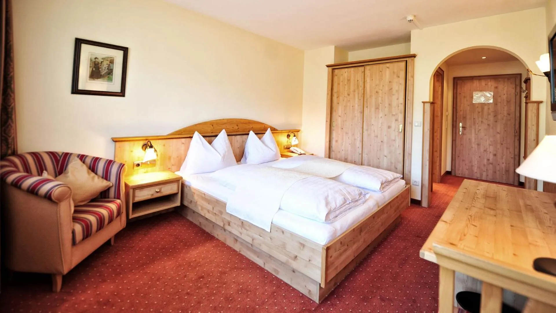 Bedroom in Hotel Königsblick by keyone