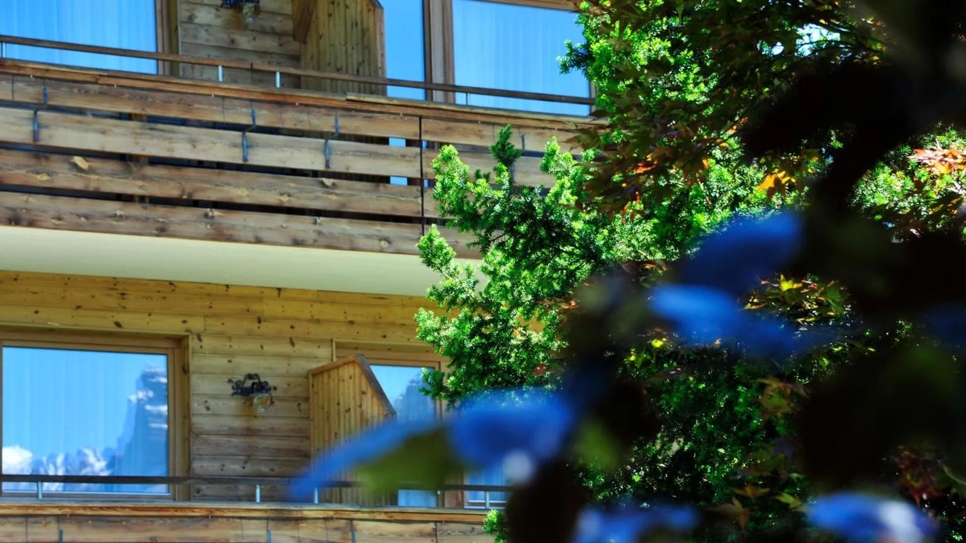 Garden view in Hotel Königsblick by keyone