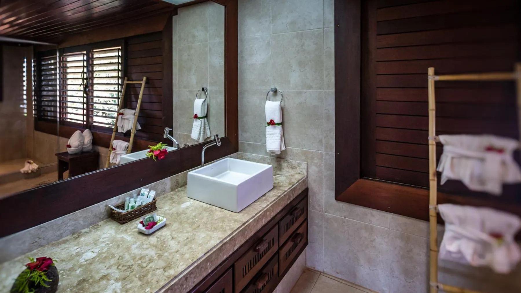 Sombra e Água Fresca Floresta