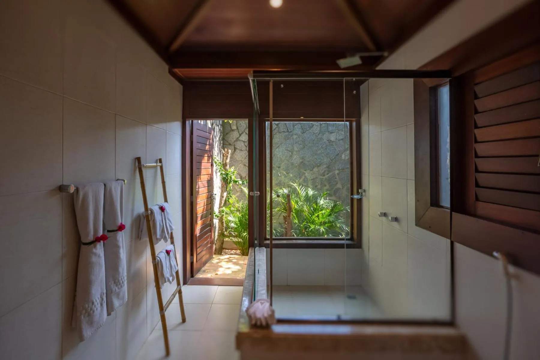 Sombra e Água Fresca Floresta