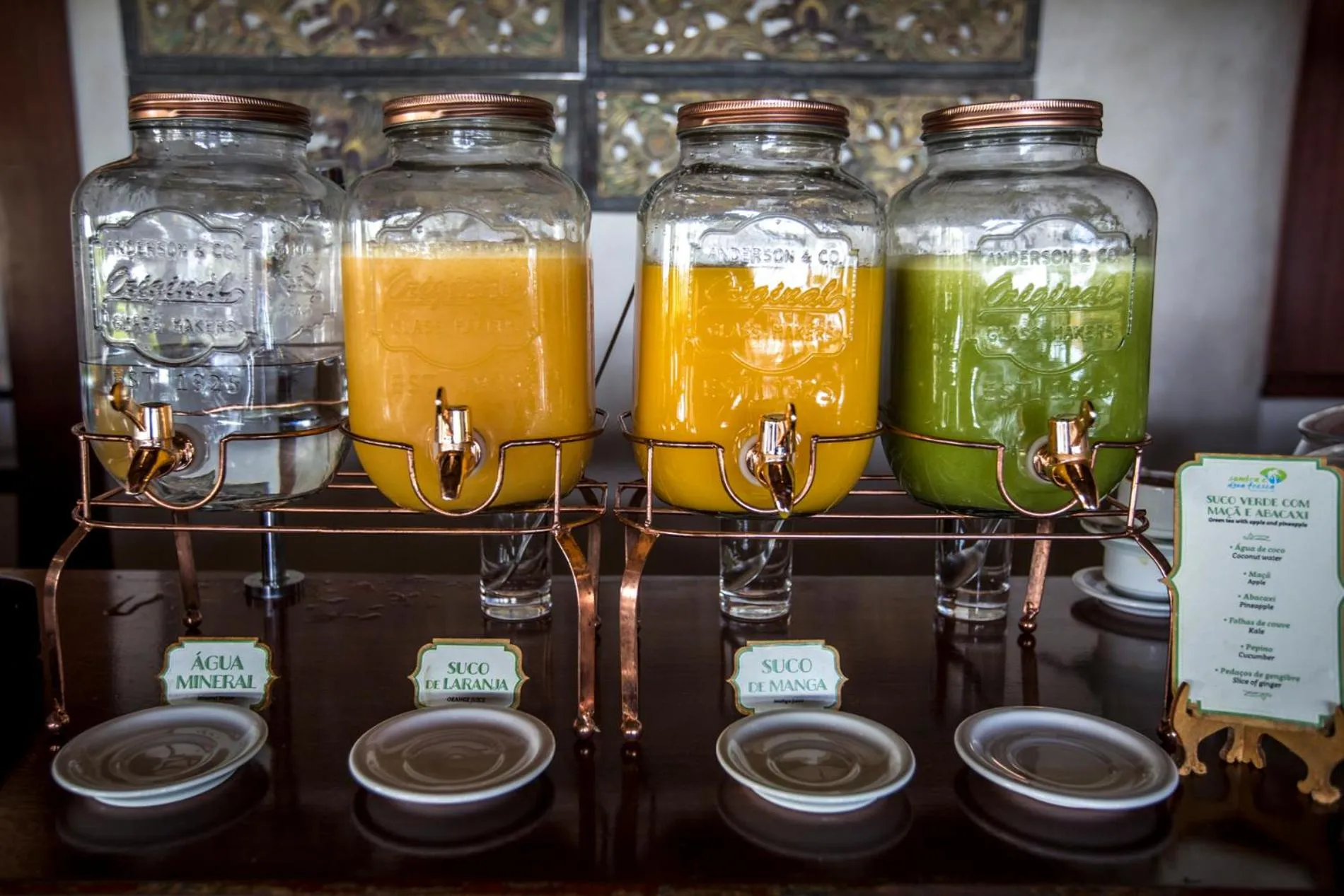 Buffet breakfast in Sombra e Água Fresca Floresta