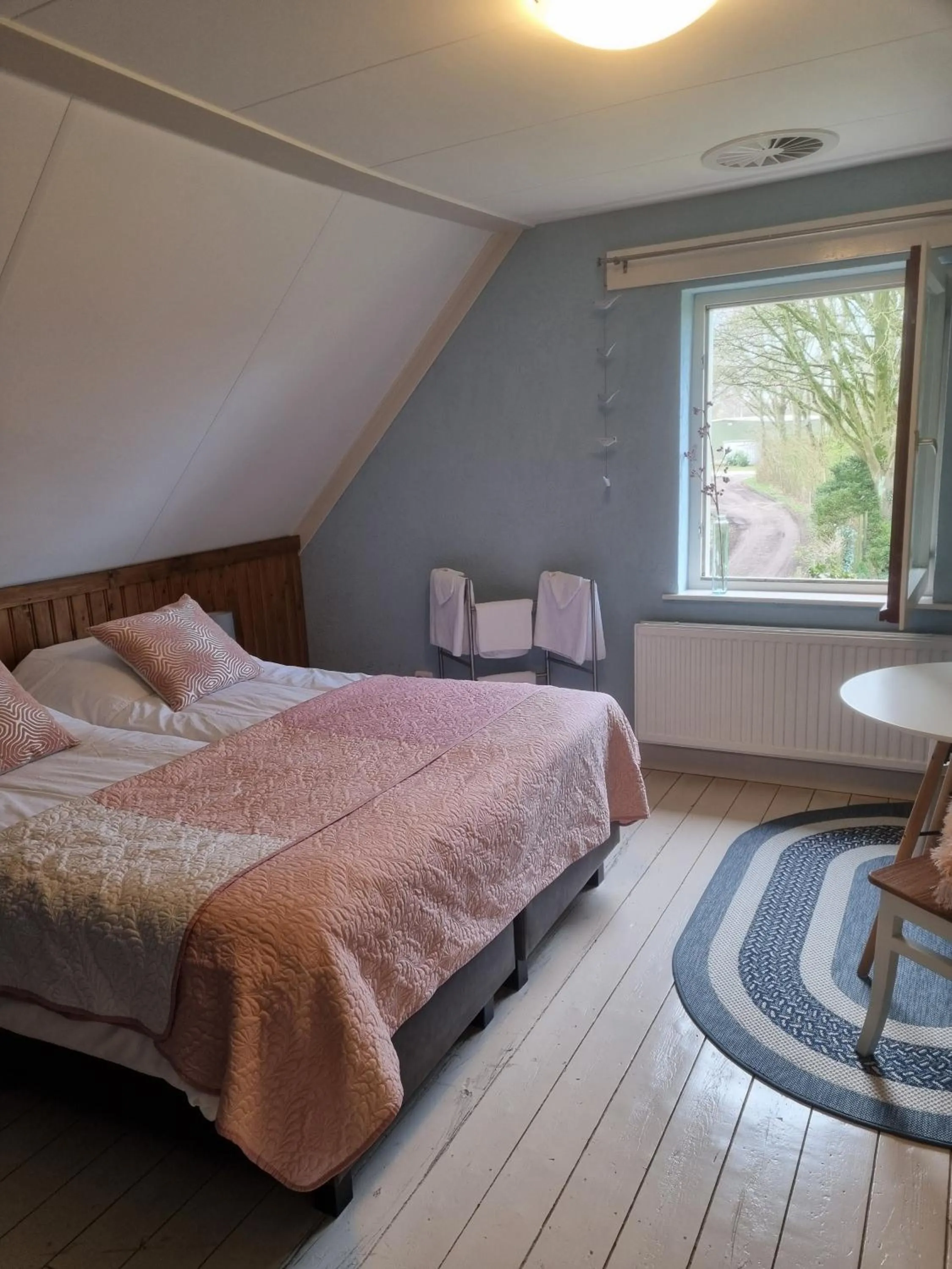 Bedroom, Bed in Bed & Breakfast aan de Beek
