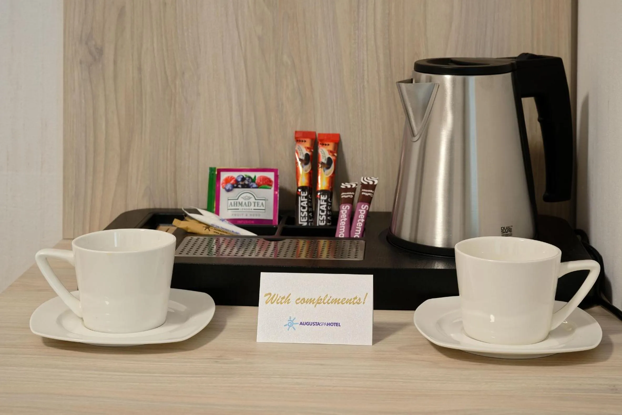 Coffee/tea facilities in Augusta SPA Hotel