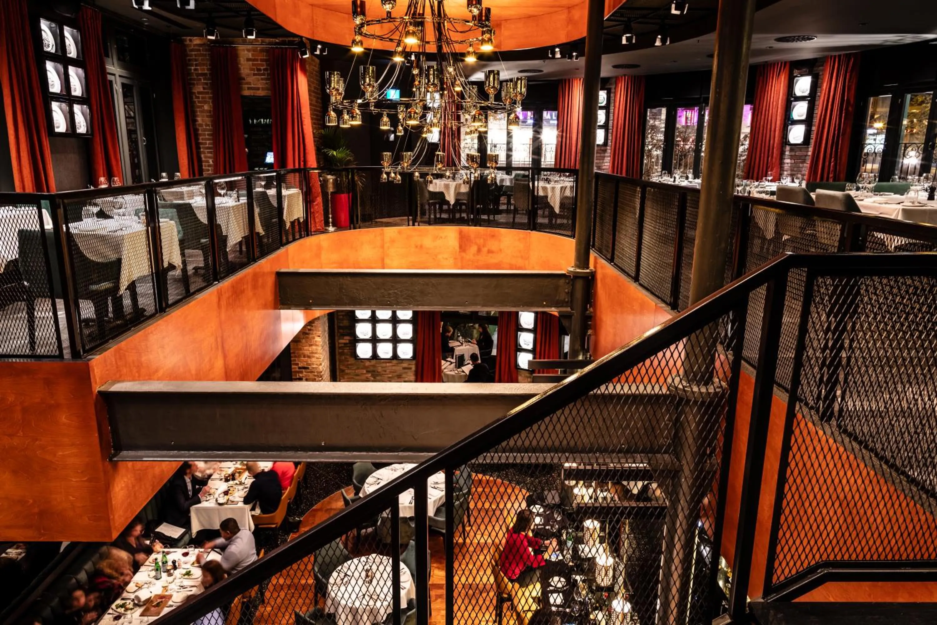 American breakfast in Le Capitole Hotel