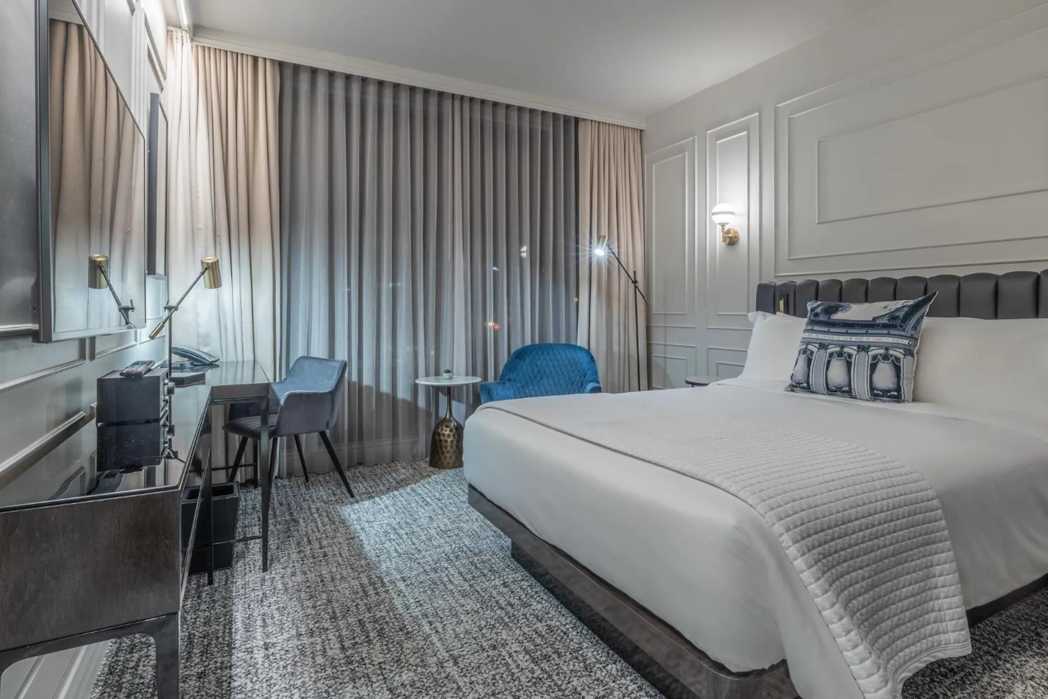 Bed in Le Capitole Hotel