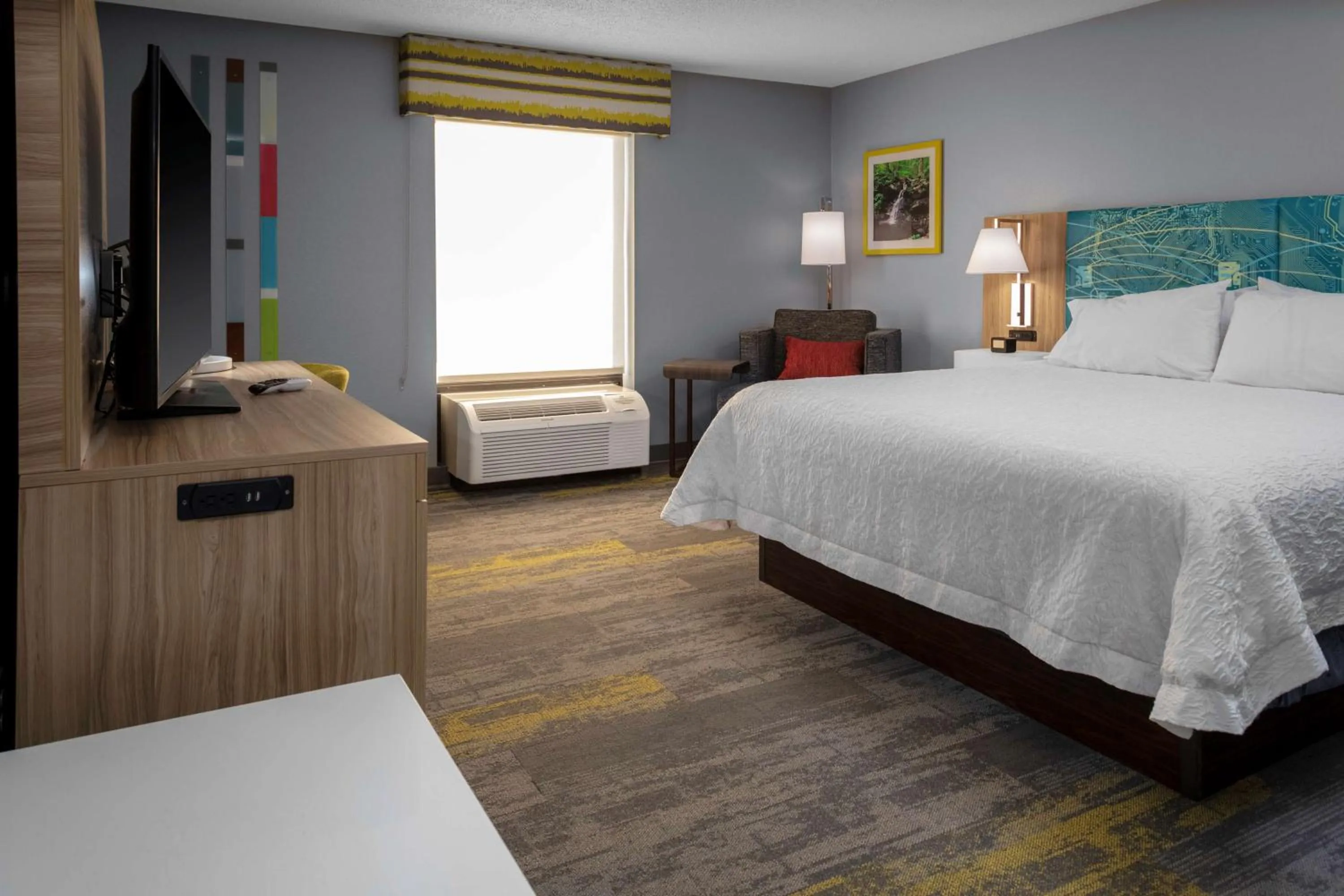 Bedroom, Bed in Hampton Inn Gretna - Smith Mountain Lake