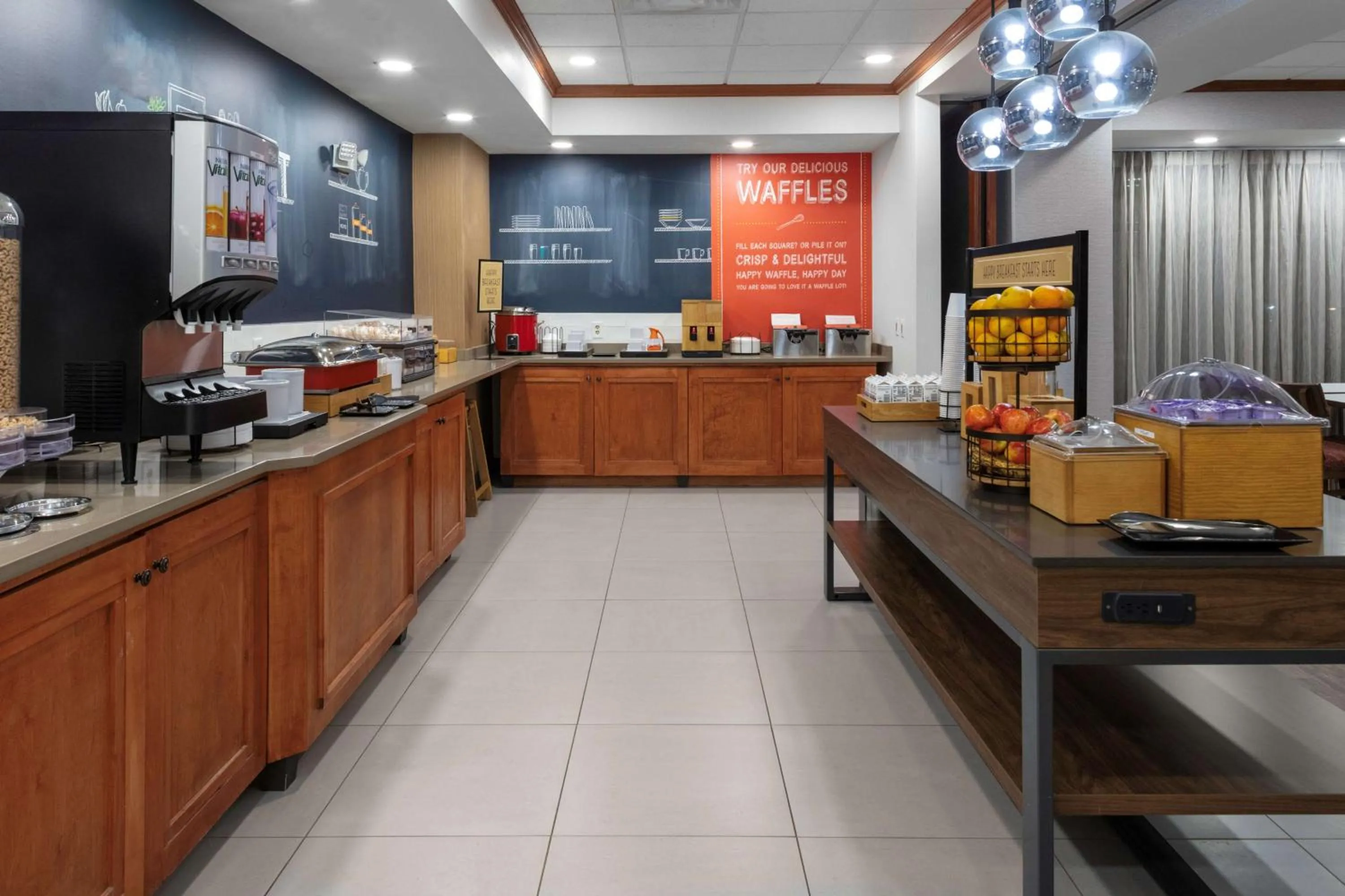 Breakfast in Hampton Inn Gretna - Smith Mountain Lake