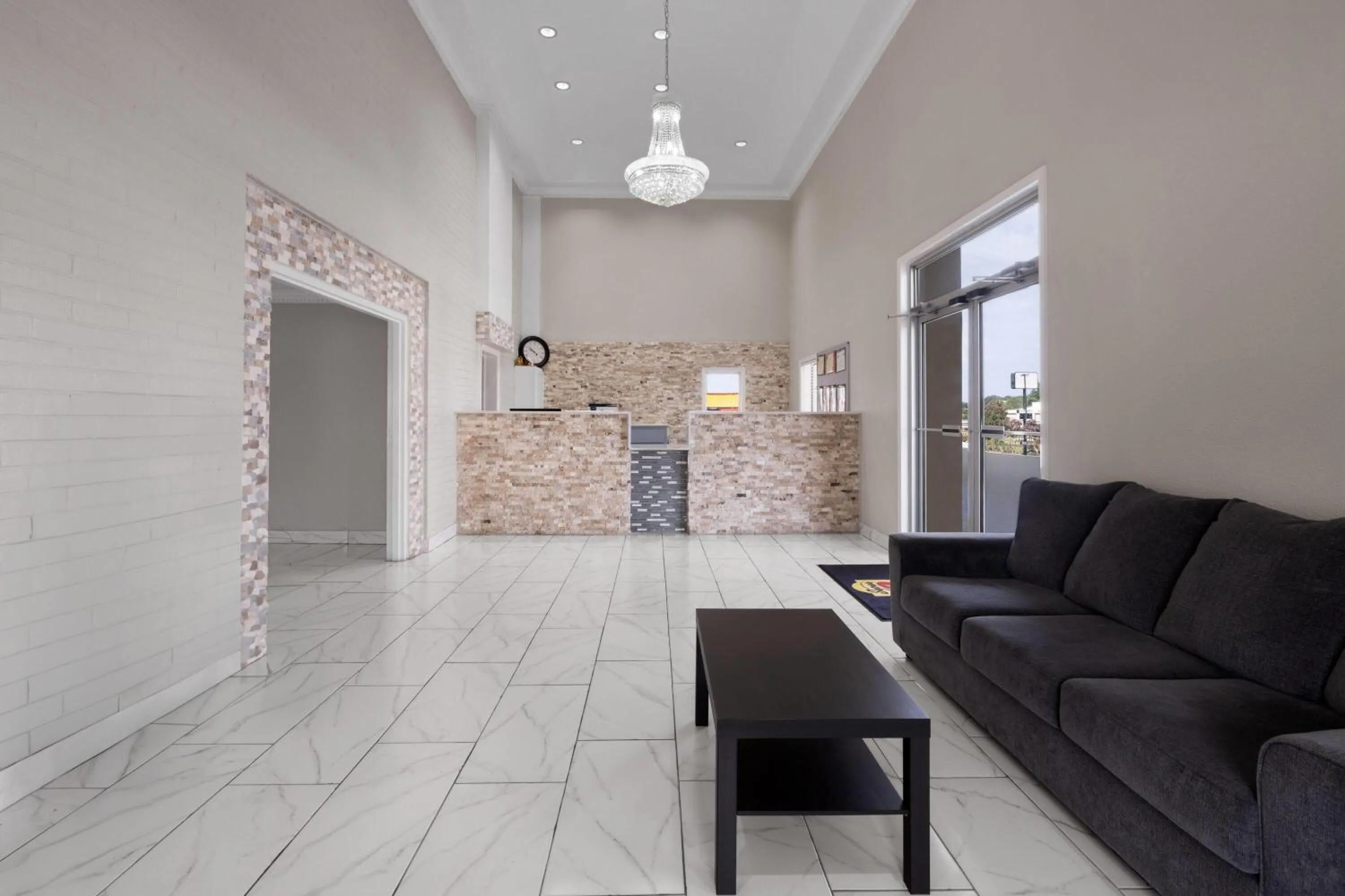 Lobby or reception in Super 8 by Wyndham Covington