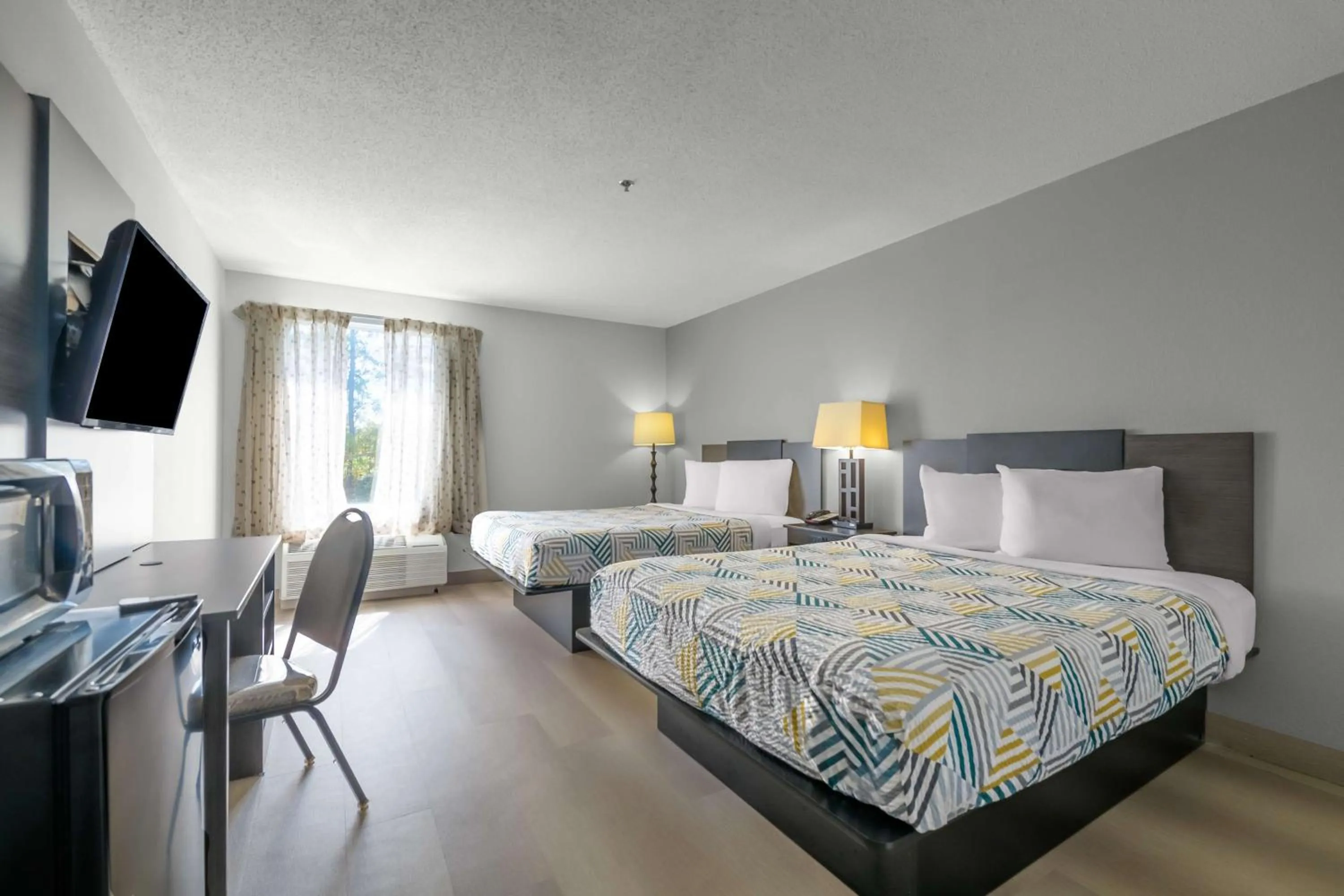 Bedroom, Bed in Motel 6 Dawsonville GA North GA Premium Outlets