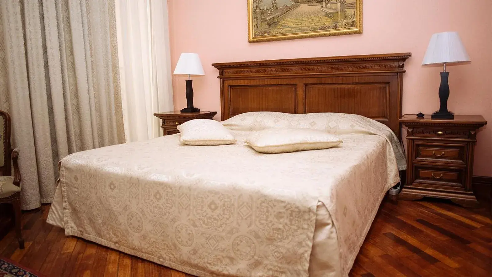 King Room - single occupancy - Disability Access in Optima Collection Dnipro King Room - single occupancy - Disability Access in Optima Collection Dnipro