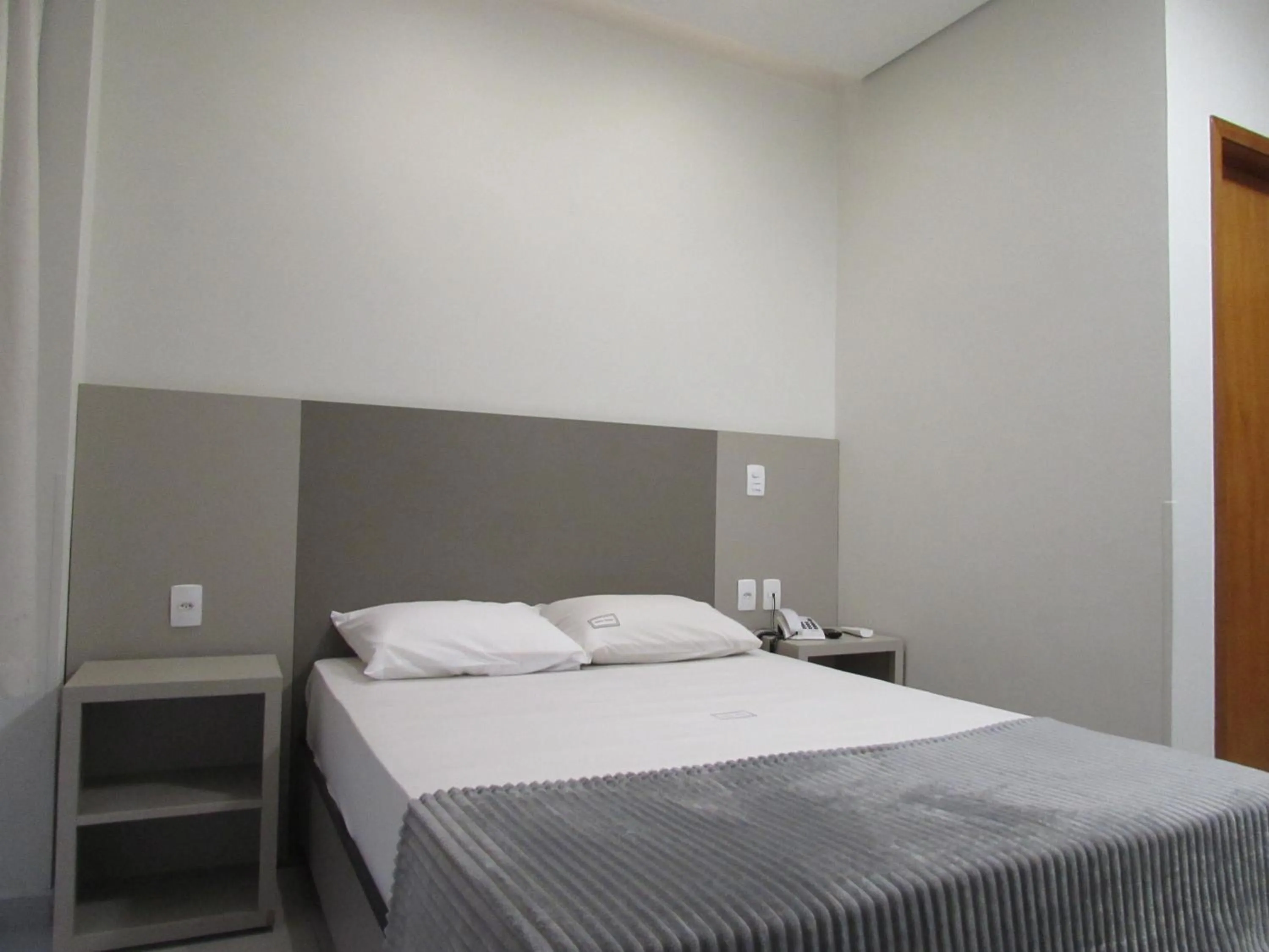 Bed in Hotel Urbis a 10 minutos Rua 25 de Março, Brás,Bom Retiro,a 2 minutos do Mirante Sampa Sky