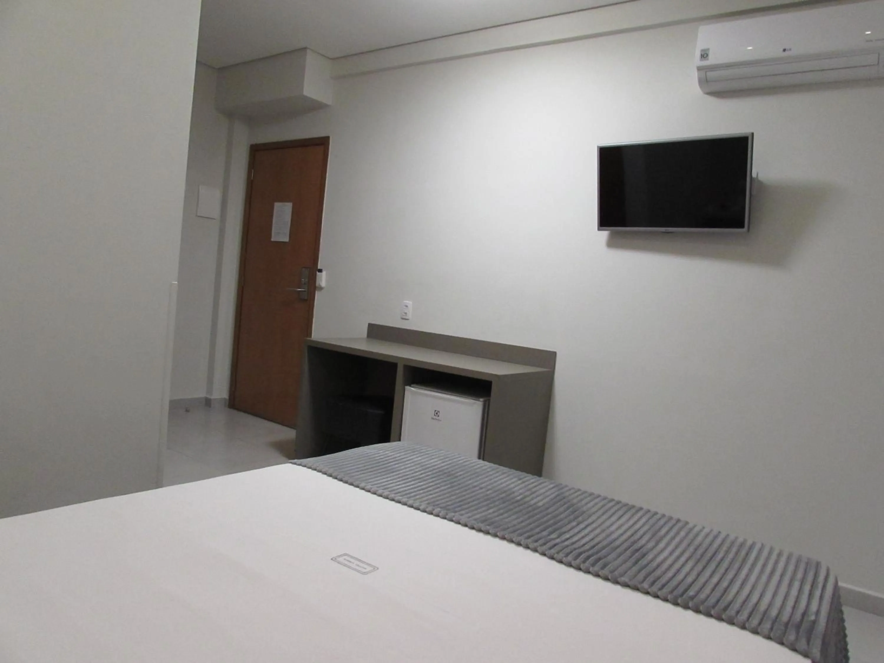 Bed in Hotel Urbis a 10 minutos Rua 25 de Março, Brás,Bom Retiro,a 2 minutos do Mirante Sampa Sky