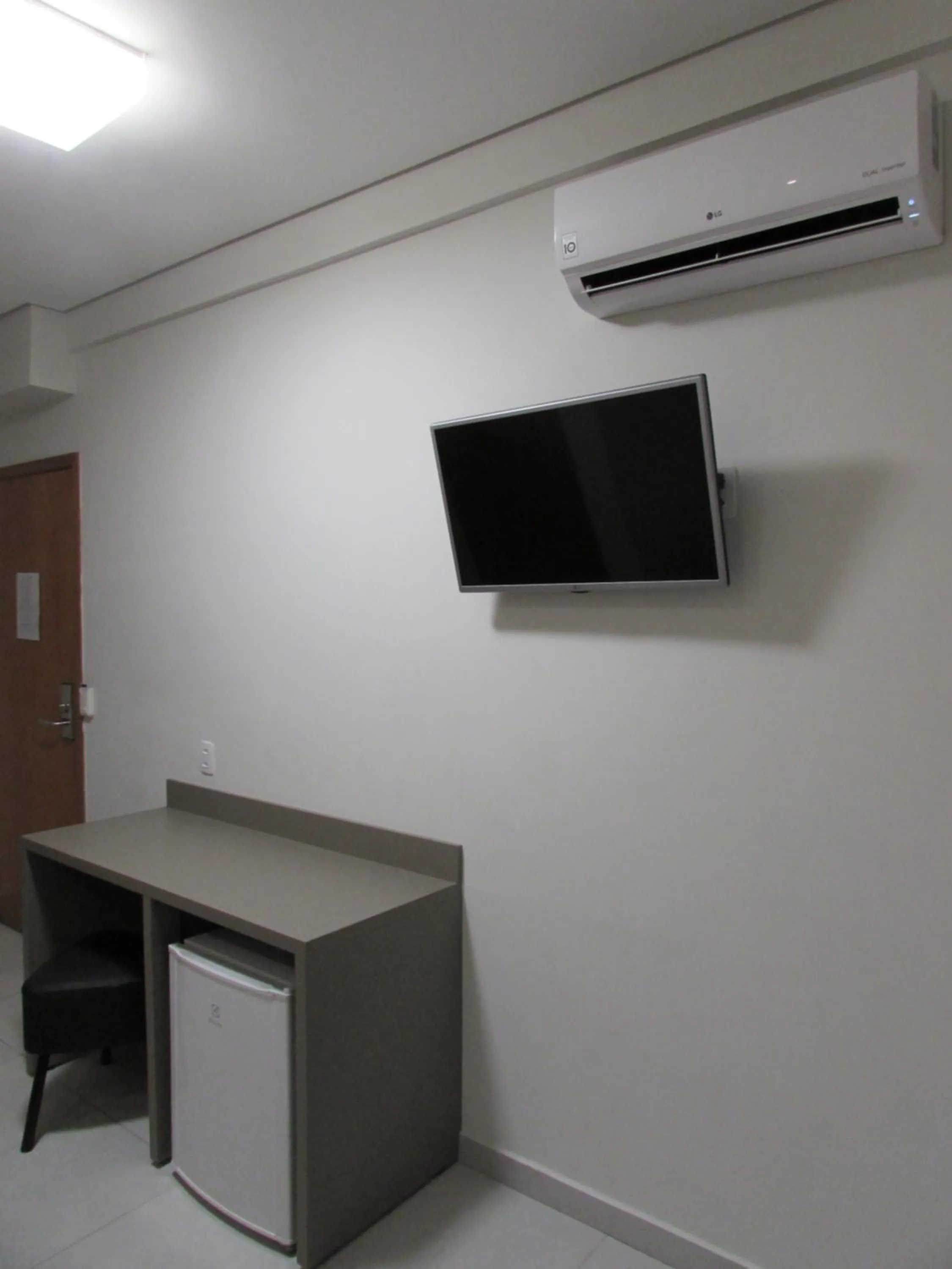 Hotel Urbis a 10 minutos Rua 25 de Março, Brás,Bom Retiro,a 2 minutos do Mirante Sampa Sky