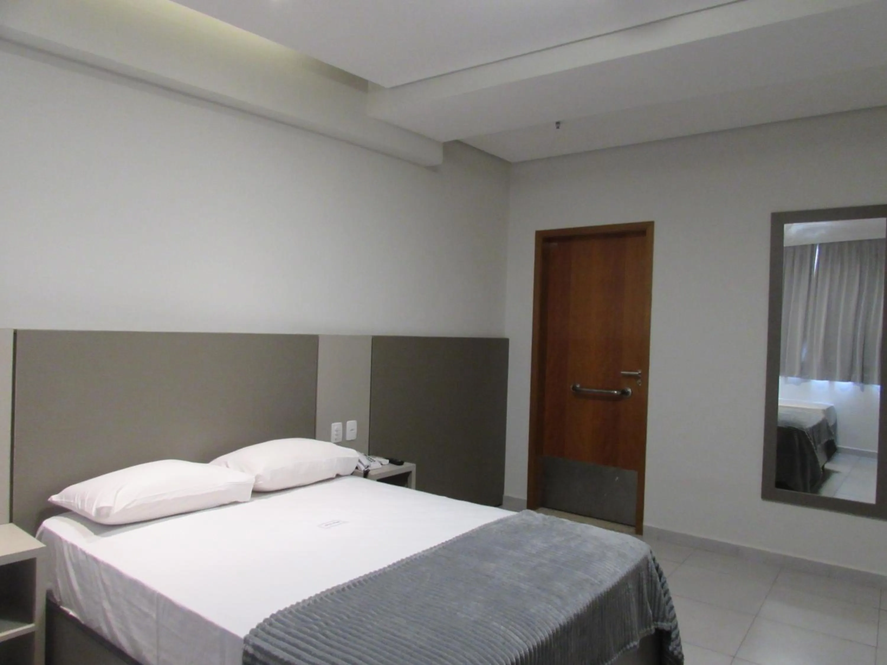 Bed in Hotel Urbis a 10 minutos Rua 25 de Março, Brás,Bom Retiro,a 2 minutos do Mirante Sampa Sky