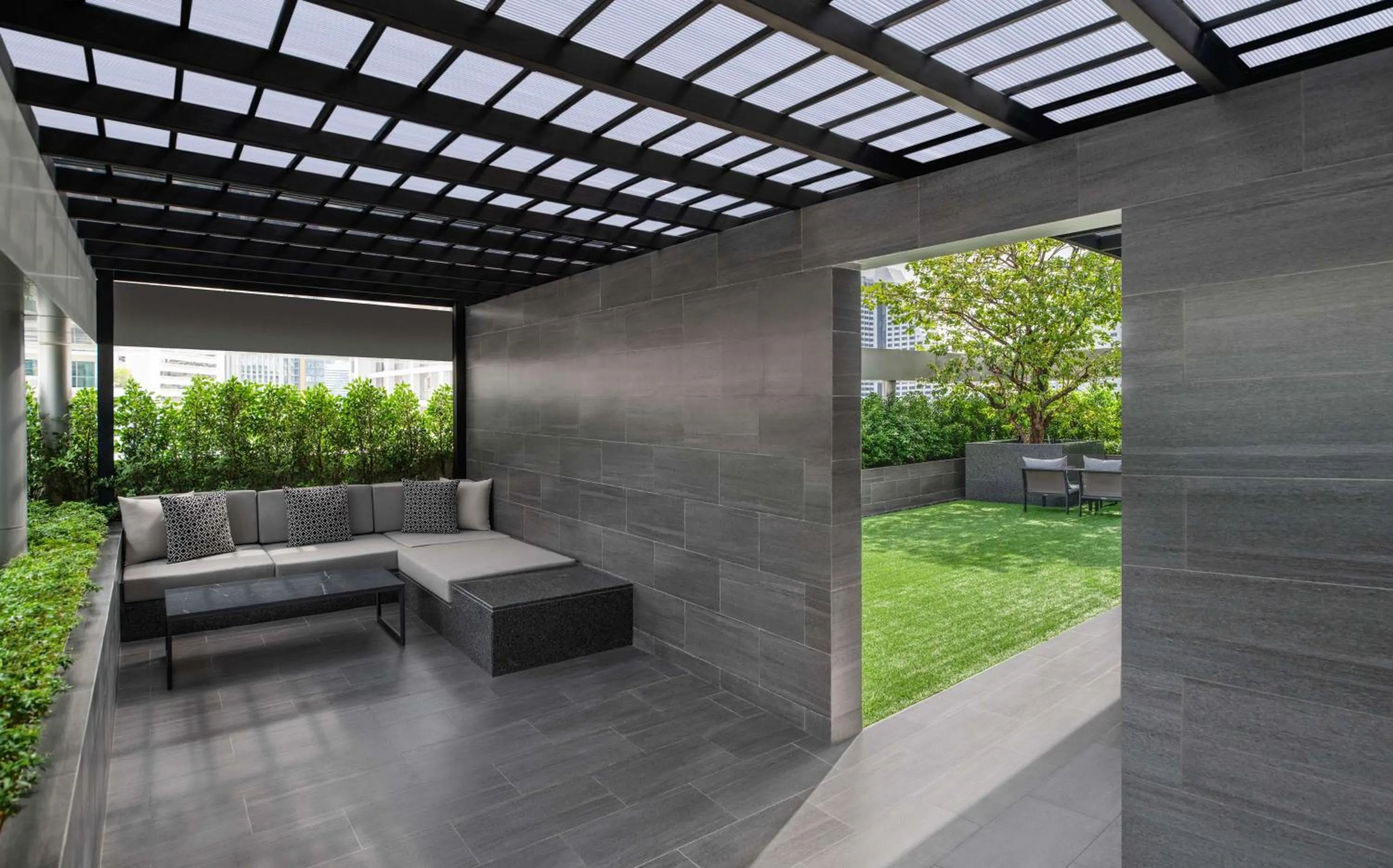 Living room in DoubleTree by Hilton Bangkok Ploenchit