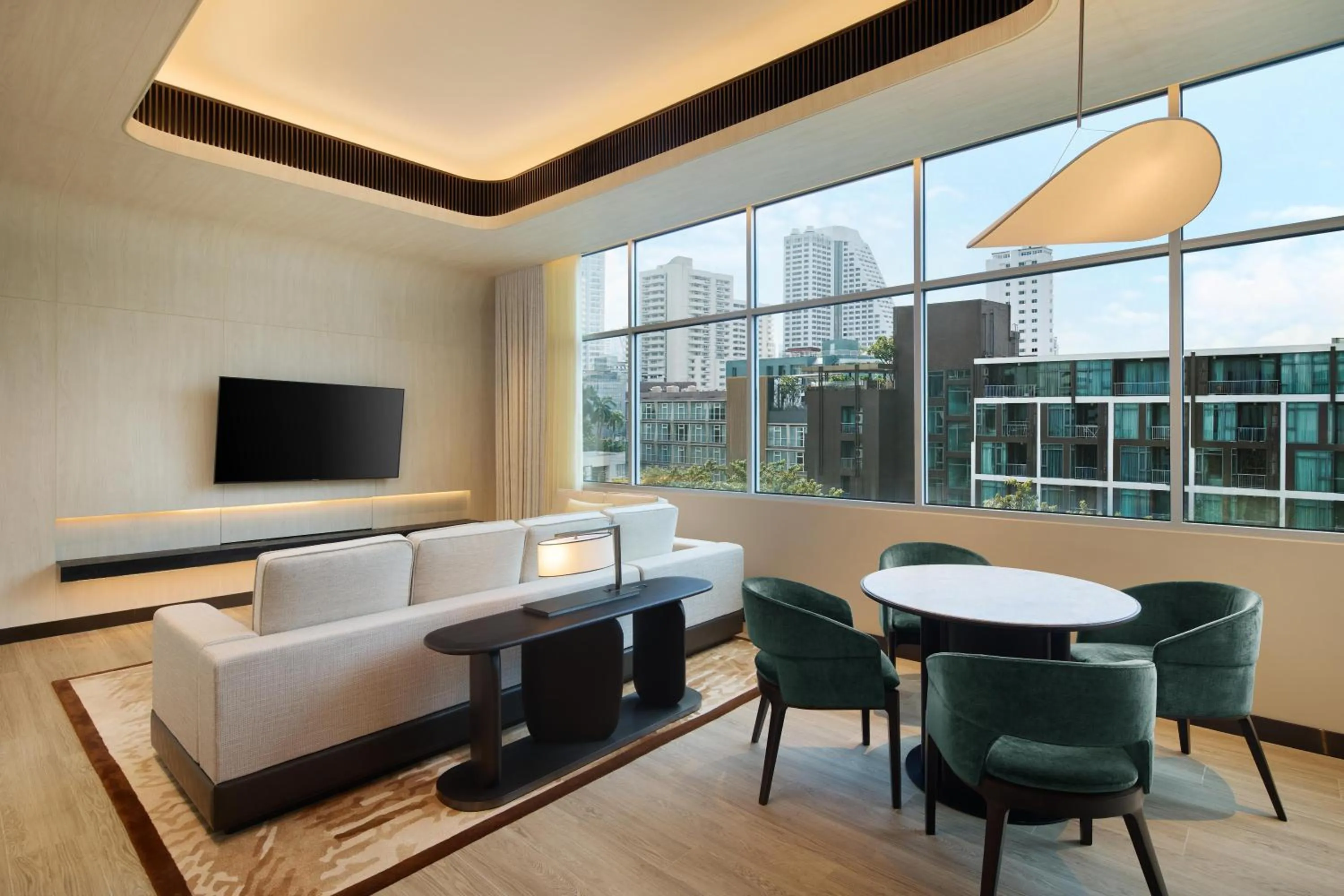 Living room, Bed in DoubleTree by Hilton Bangkok Ploenchit