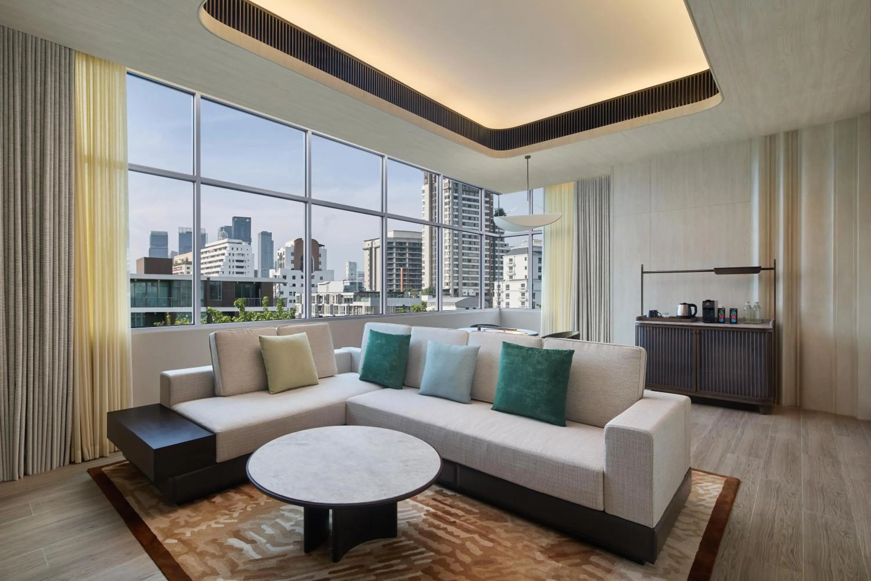 Living room in DoubleTree by Hilton Bangkok Ploenchit