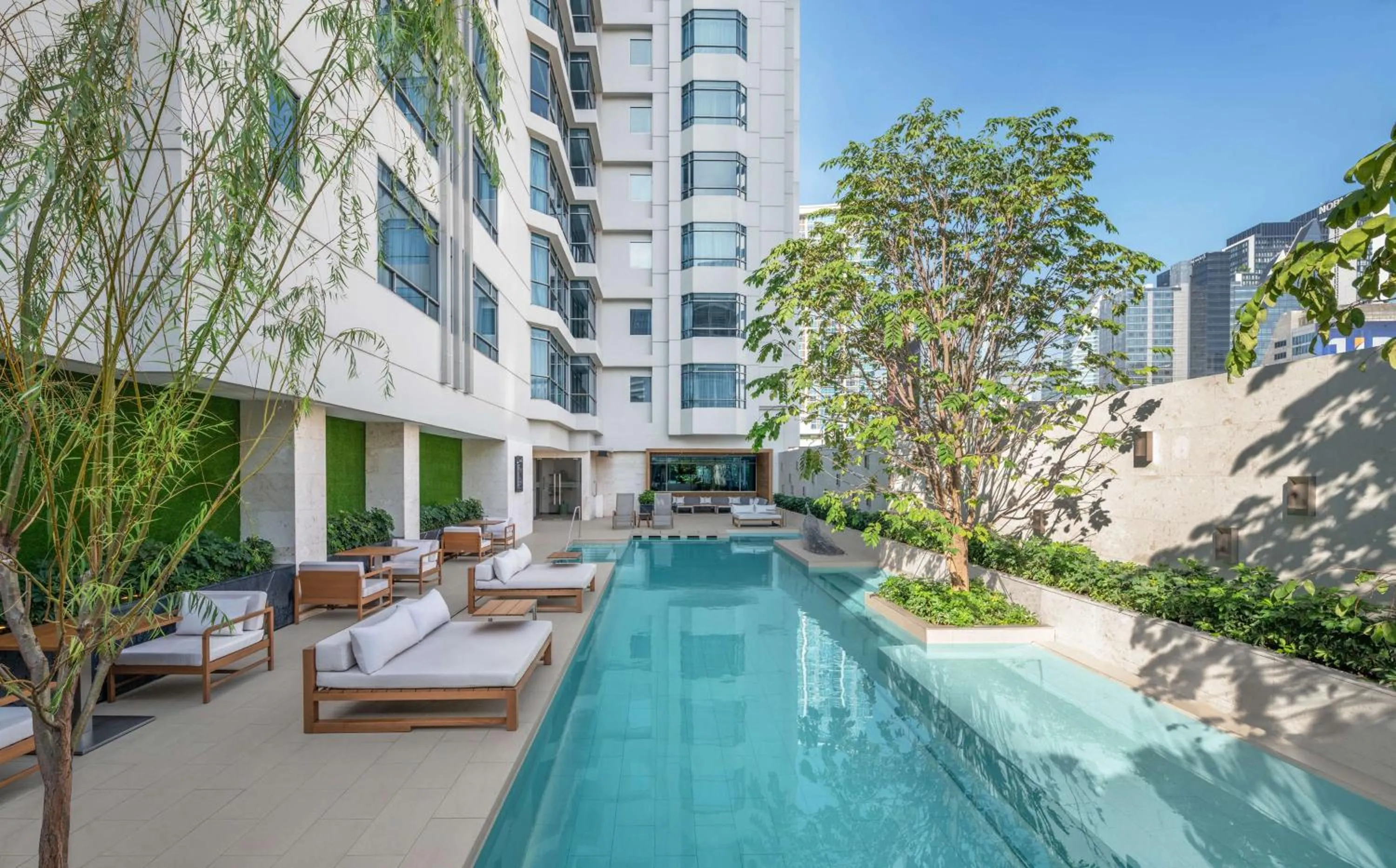 Pool view in DoubleTree by Hilton Bangkok Ploenchit