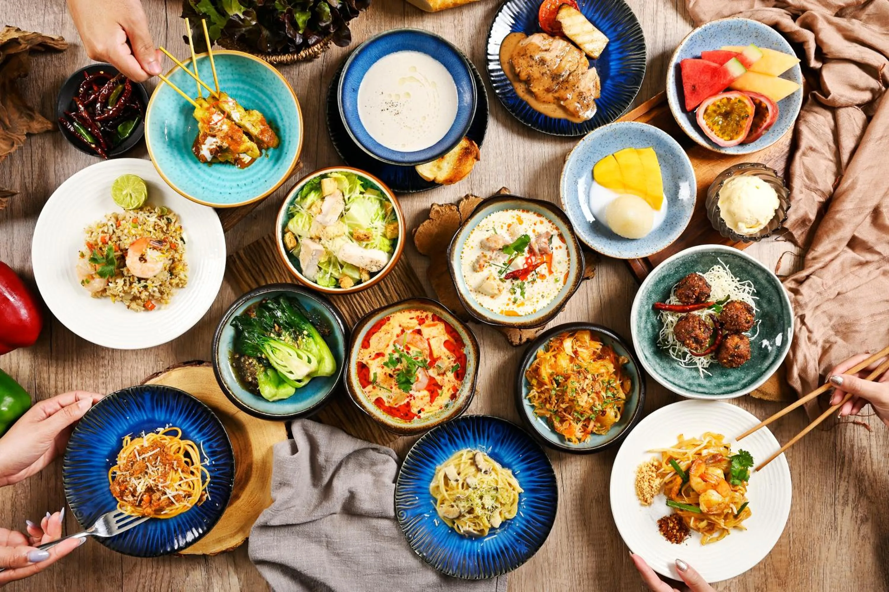 Restaurant/places to eat in DoubleTree by Hilton Bangkok Ploenchit