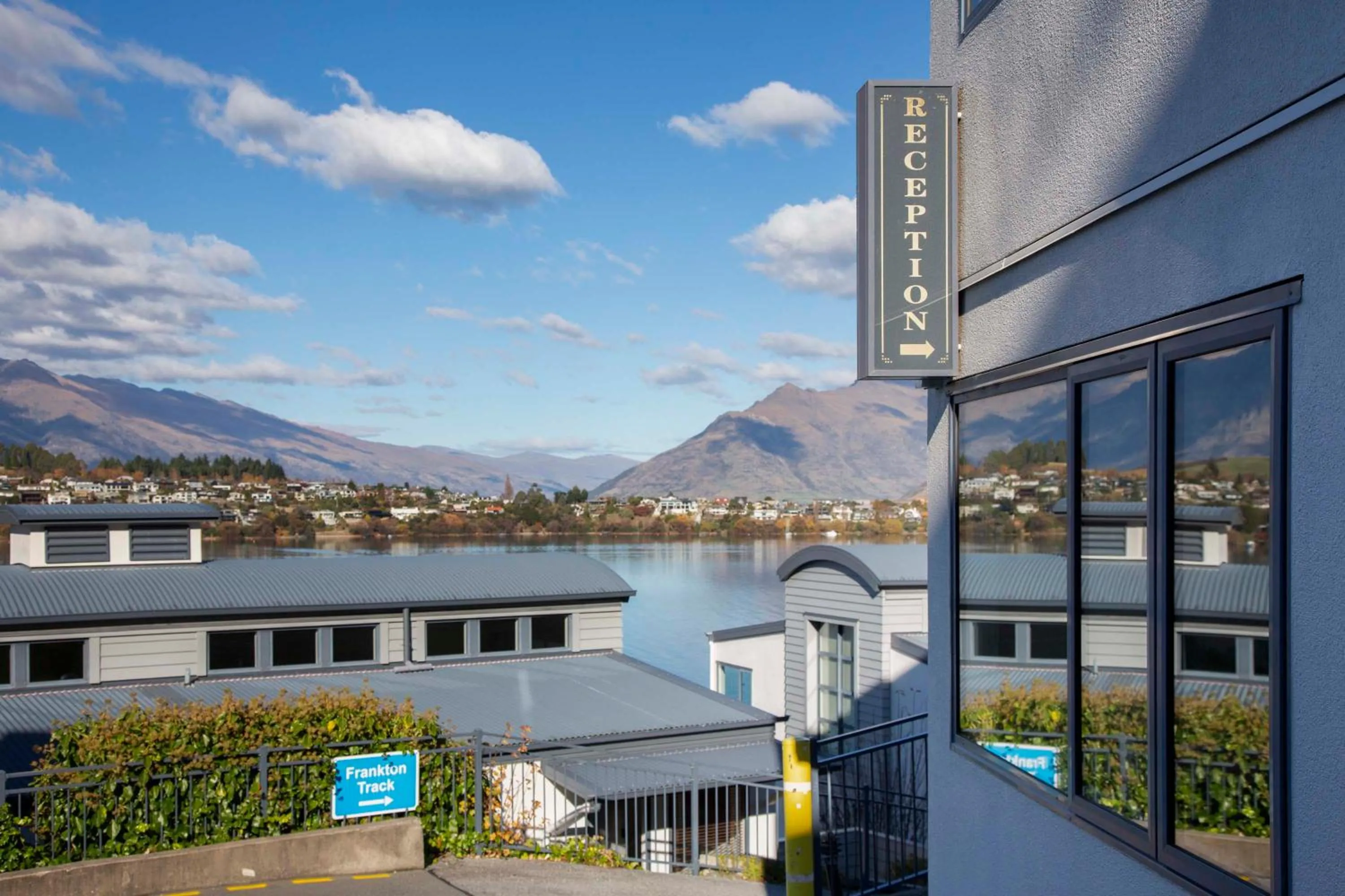 Property building in Mantra The Point